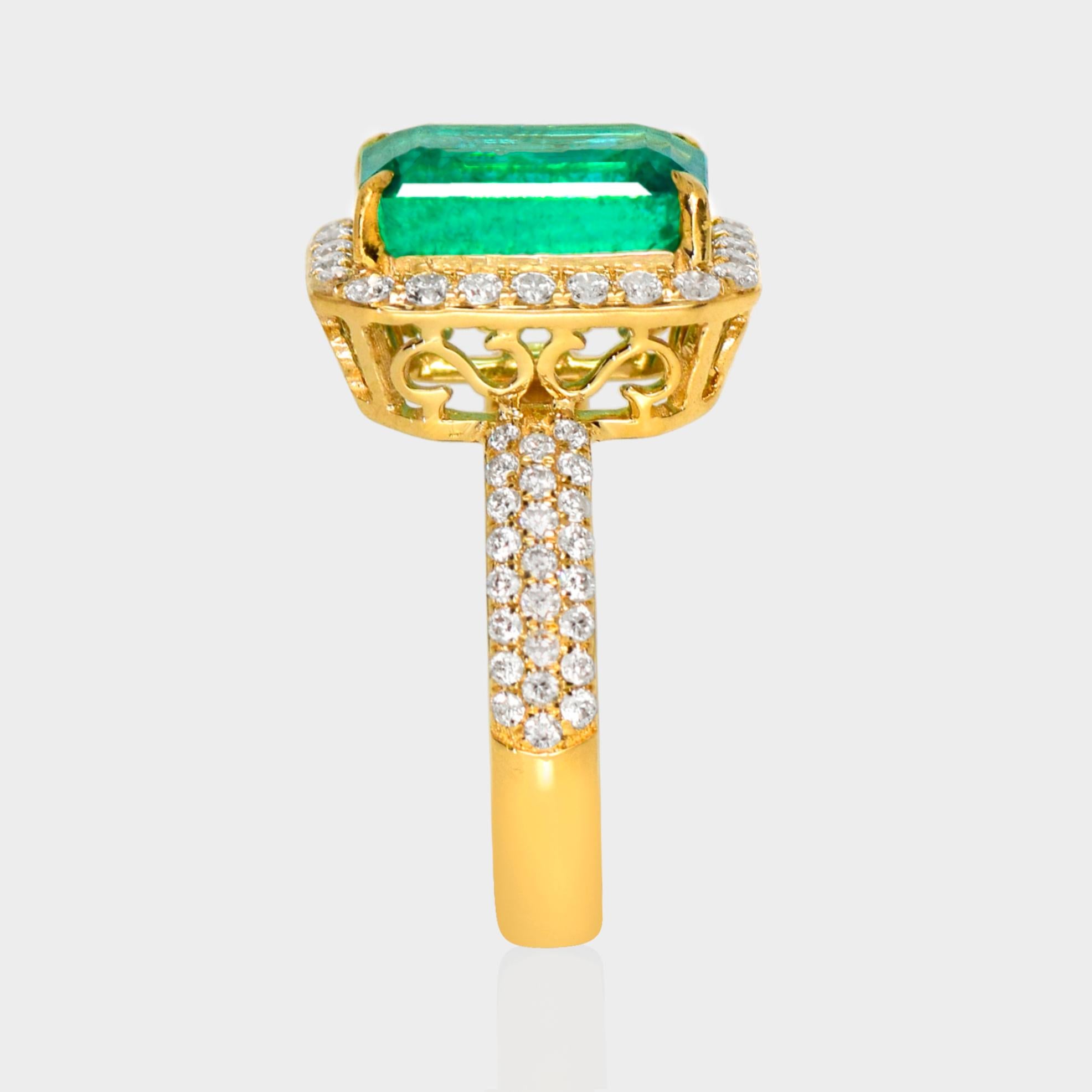 Women's IGI 14K 4.04 Ct Natural Emerald&Diamonds Antique Engagement Ring For Sale