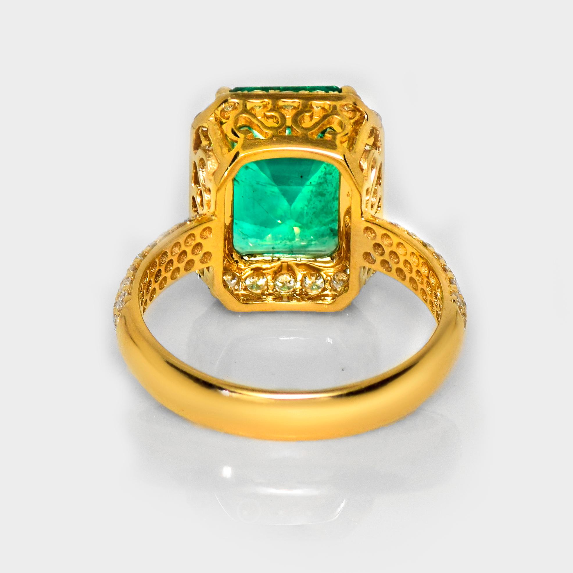 IGI 14K 4.04 Ct Natural Emerald&Diamonds Antique Engagement Ring For Sale 2