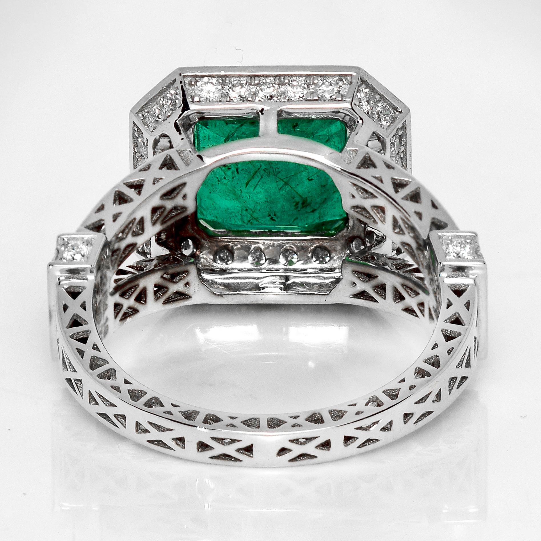Anello di fidanzamento antico IGI 14K 4,18 ct Zambia Emerald&Diamonds in vendita 1