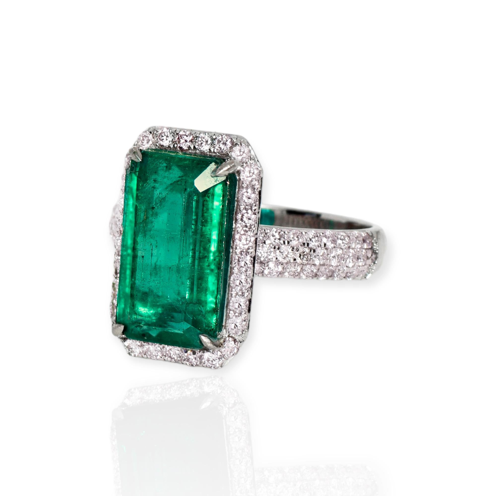 Emerald Cut IGI 14K 4.47 Ct Natural Emerald&Diamonds Antique Engagement Ring For Sale