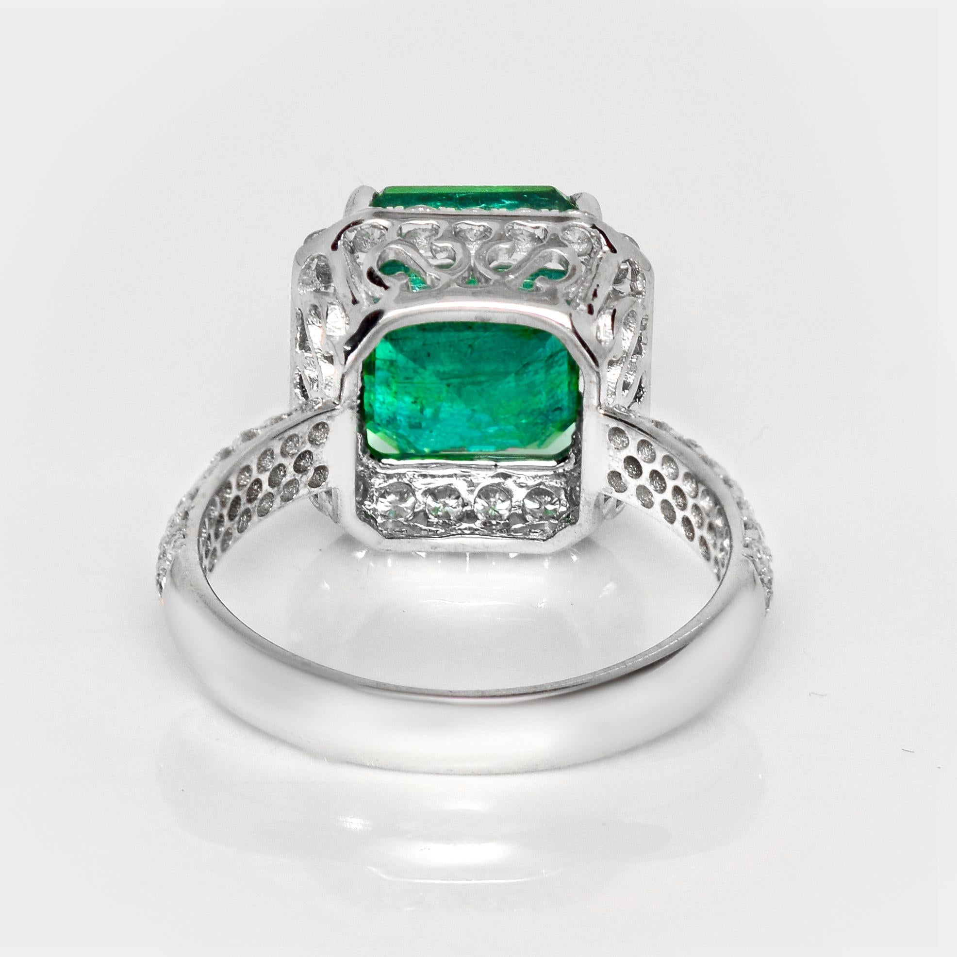 IGI 14K 4.75 Ct Natural Emerald&Diamonds Antique Engagement Ring For Sale 2