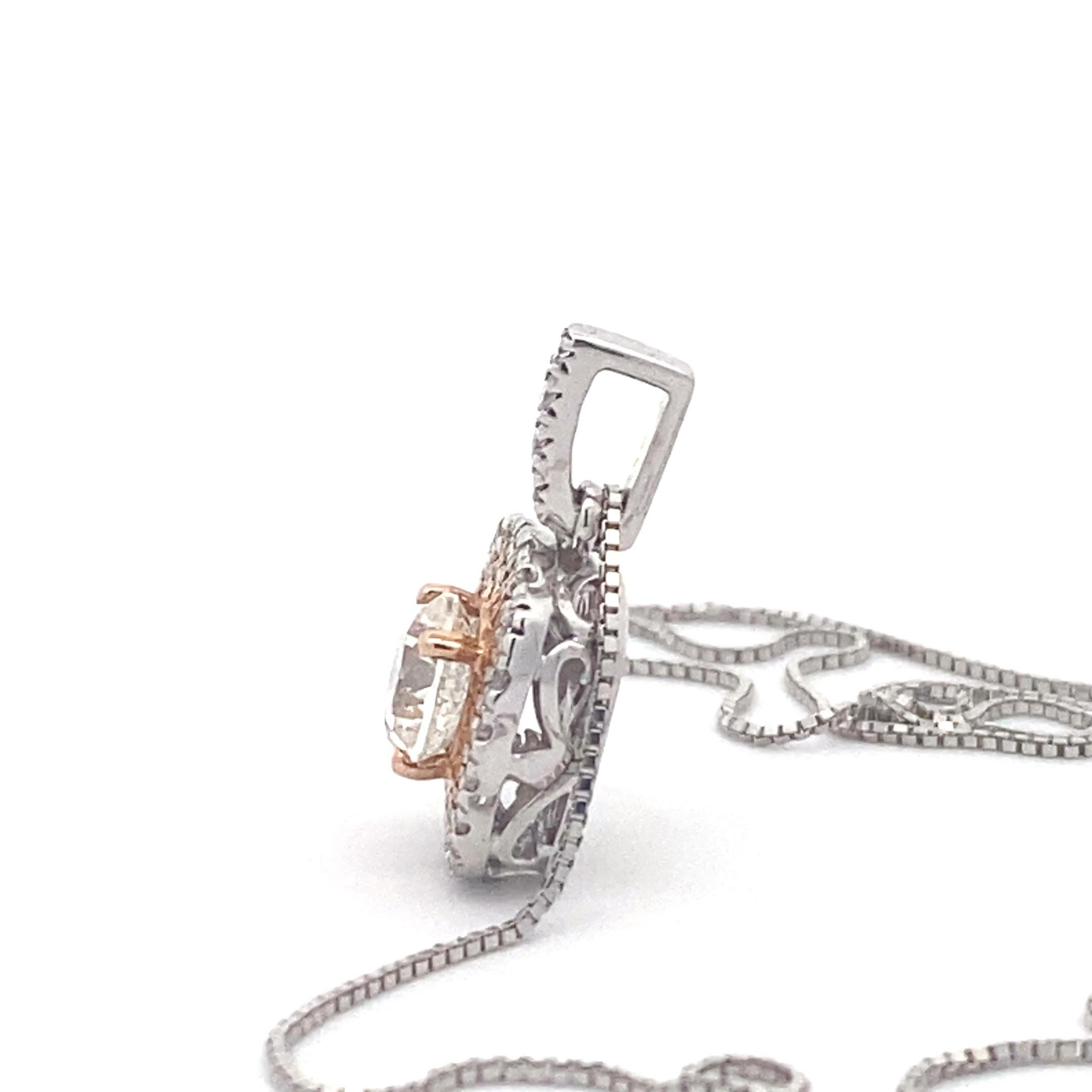 IGI 14k White and Rose Gold Pendant, Halo Style In New Condition For Sale In רמת גן, IL