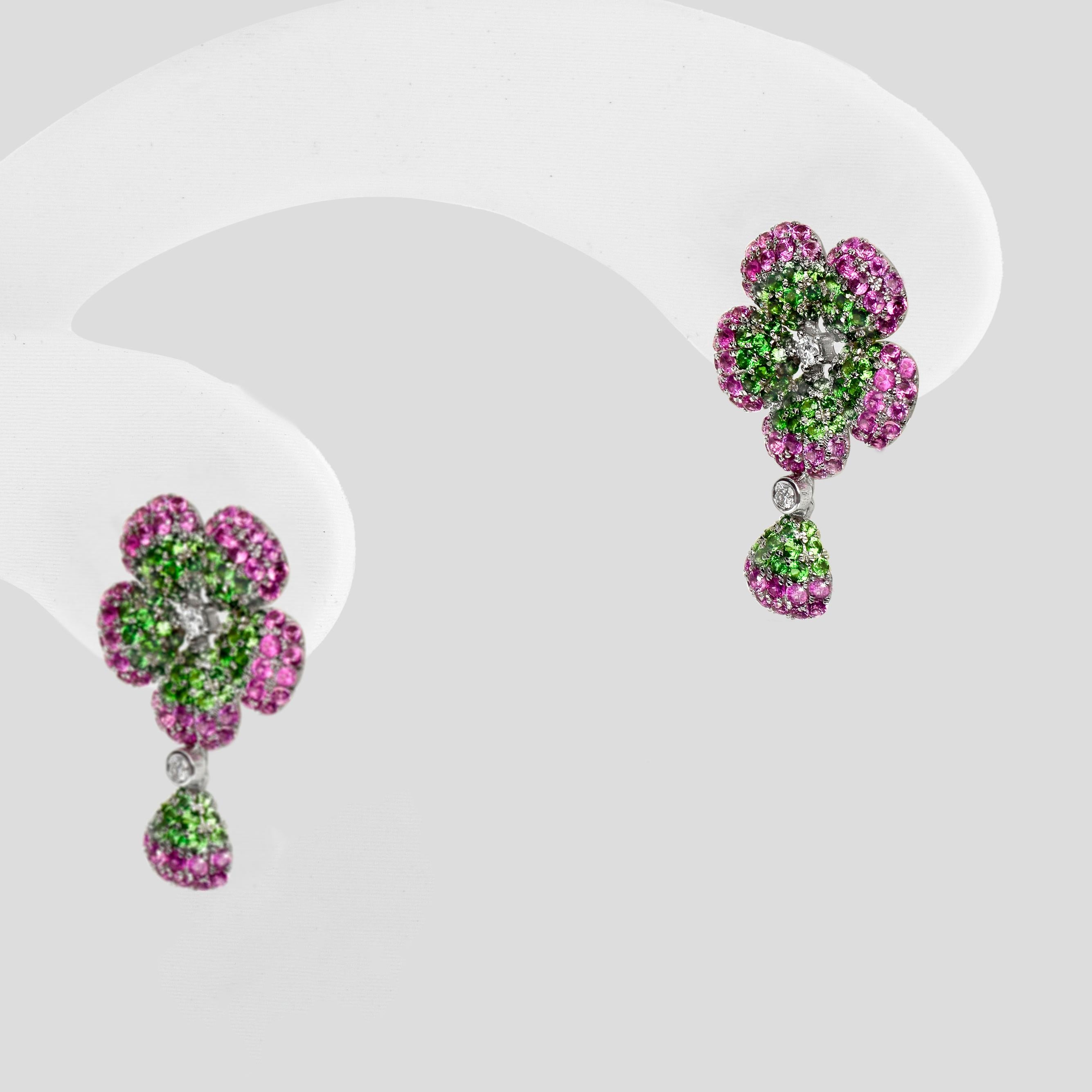 Donna Orecchini con zaffiri rosa naturali e diamanti IGI in oro bianco 14K in vendita