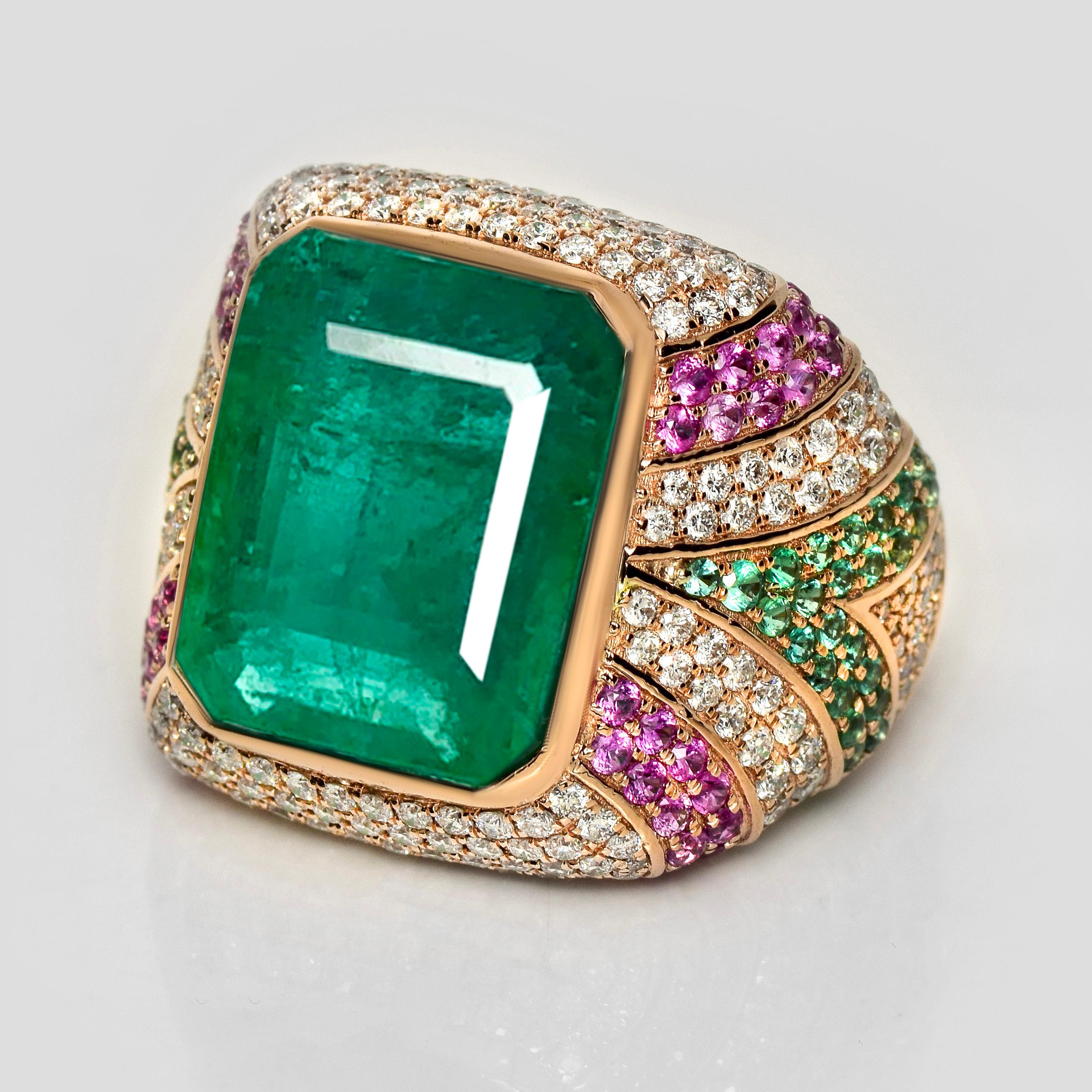 IGI 17.70 Ct 18K Rose Gold Vivid Green Emerald Diamond Cocktail Ring (Zeitgenössisch) im Angebot