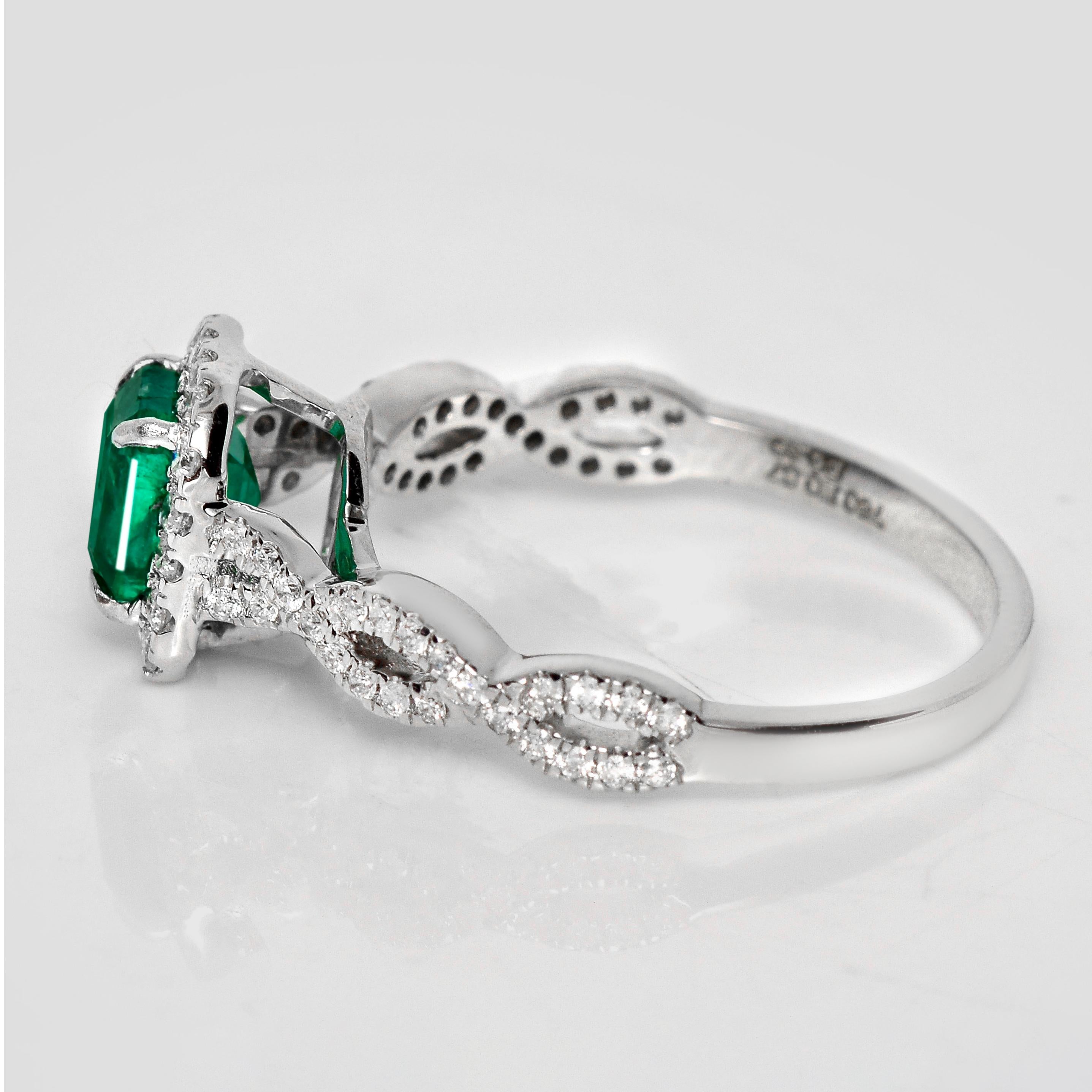 Taille émeraude IGI 18K 0.87 Ct Zambia Emerald&Diamonds Art Deco Engagement Ring en vente
