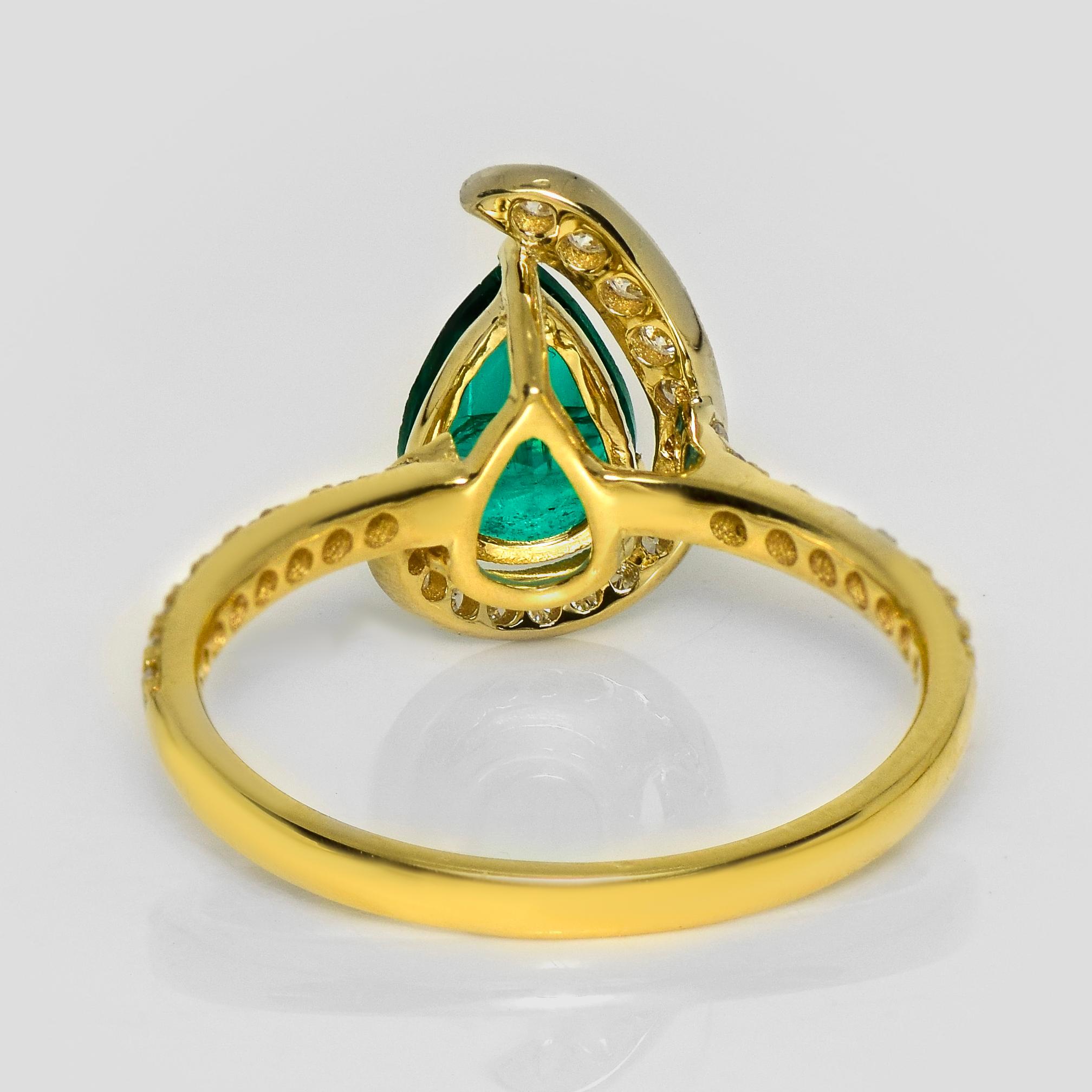 IGI 18K 0.89 ct Zambia Vivid Green Emerald&Diamonds Engagement Ring in vendita 1