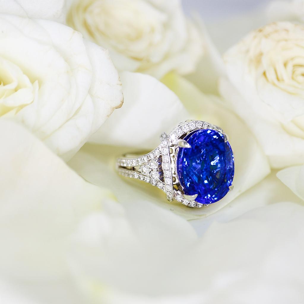 Contemporary *Sale*IGI 18K 10.07 Ct Tanzanite&Diamonds Antique Art Deco Style Engagement Ring