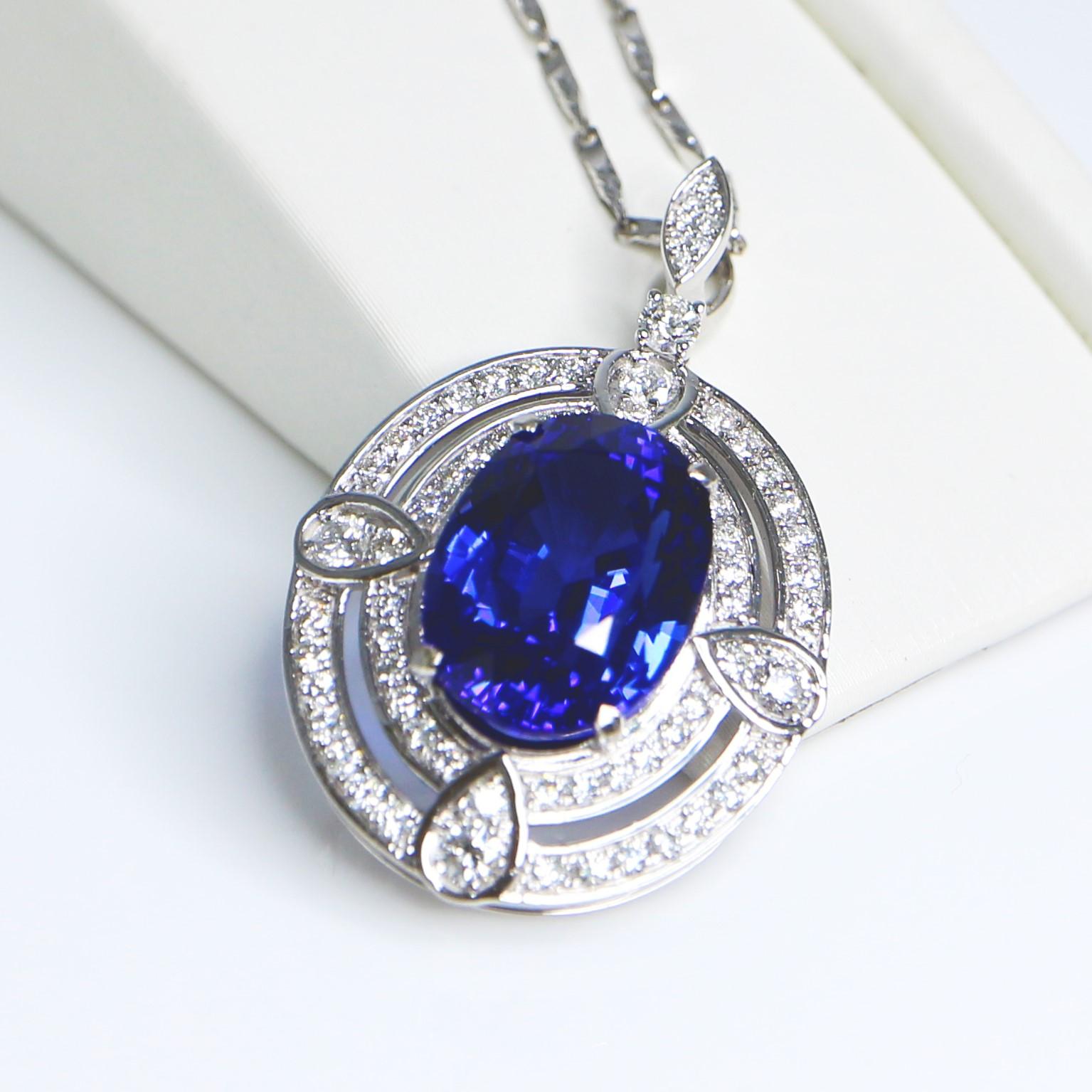 IGI 18K 10.19 C Tanzanite&Diamonds Antique Art Deco Style Pendant Necklace For Sale 3