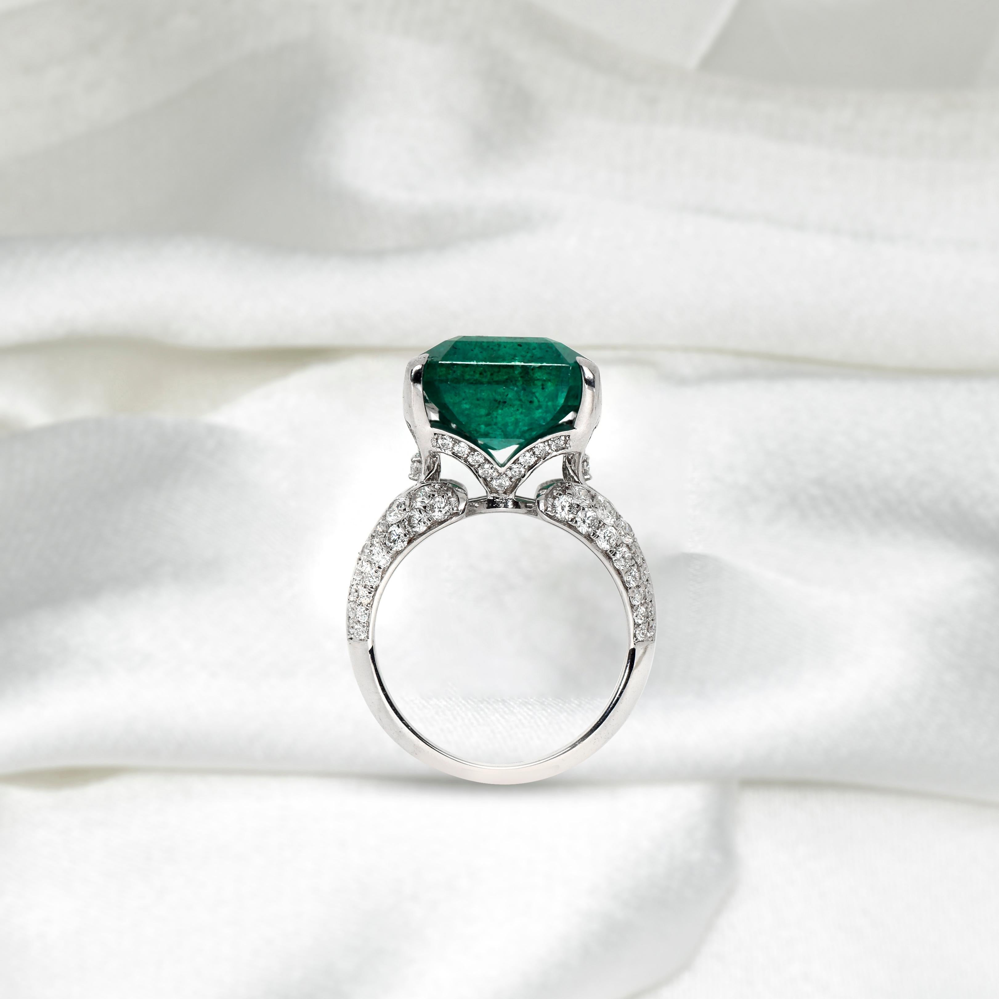Contemporary IGI 18k 11.01ct Natural Emerald&Diamond Antique Art Deco Engagement Ring For Sale