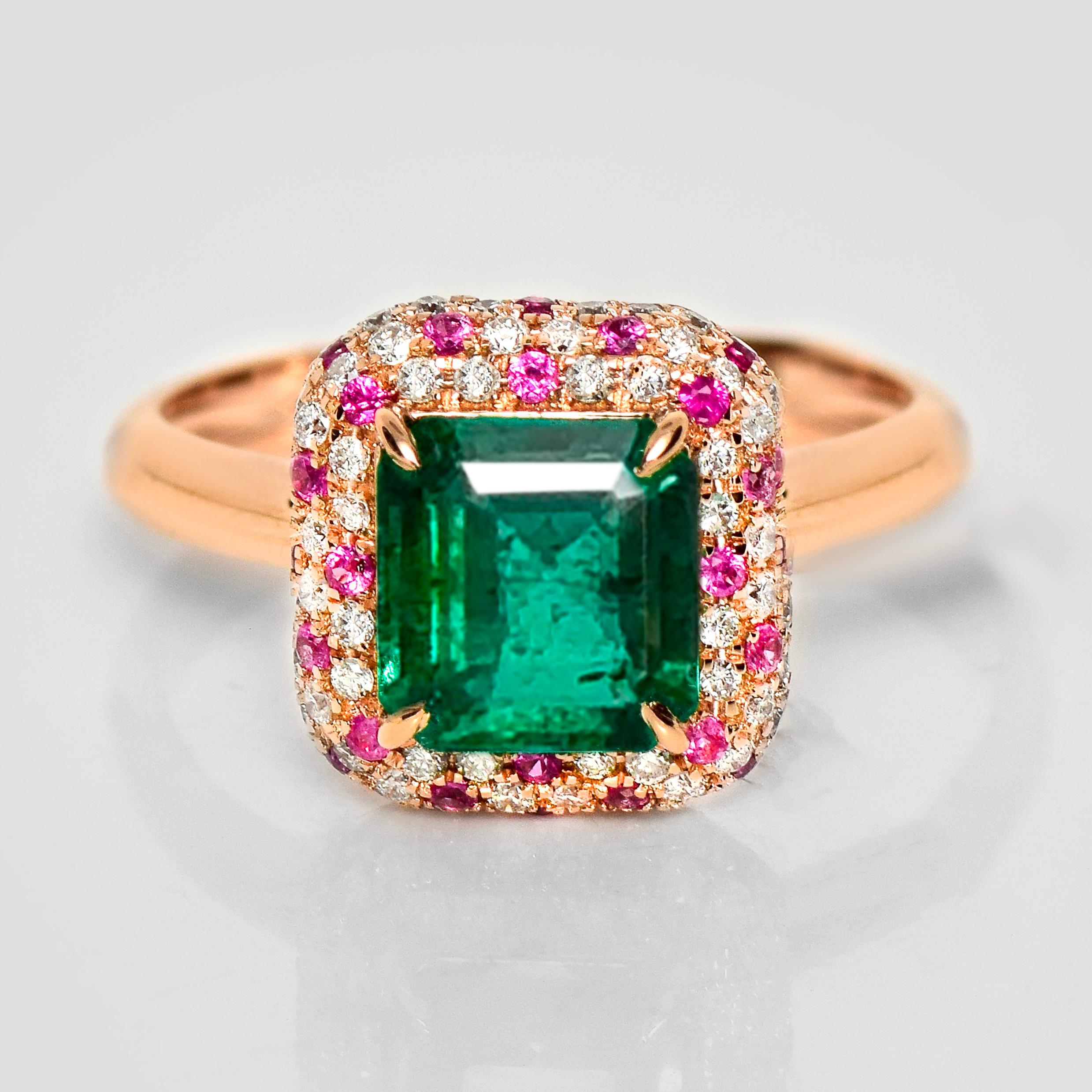 * IGI 18K 1.16 ct Zambia Vivid Green Emerald&Diamonds Engagement Ring*

This stunning piece of jewelry features a Zambia 1.16-carat rare, natural, IGI-certified emerald as the center stone. It is set in 18K rose gold and surrounded by multiple halos