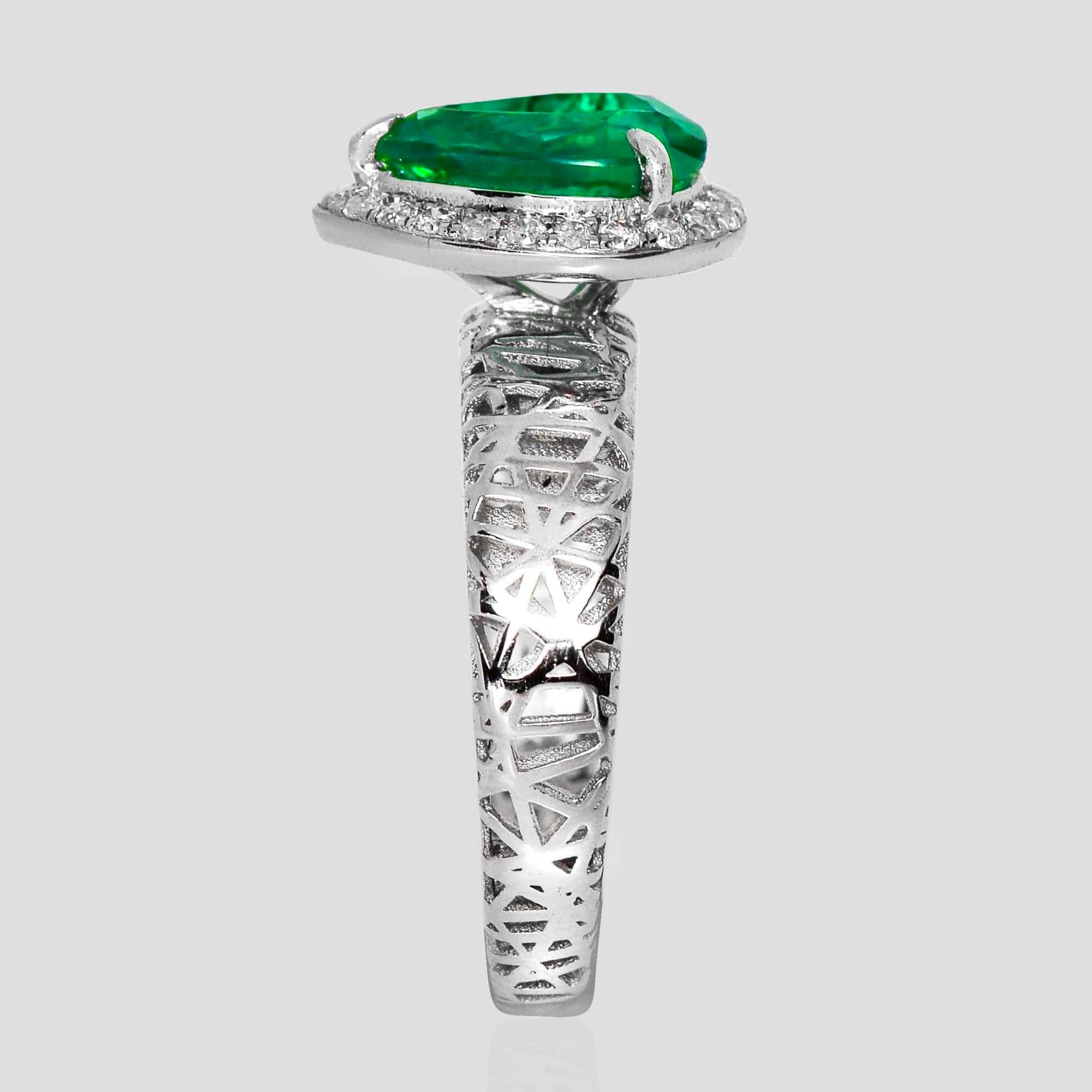 IGI 18K 1.33 Ct Zambia Esmeralda&Diamantes Anillo de compromiso Art Decó en Nuevo estado para la venta en Kaohsiung City, TW