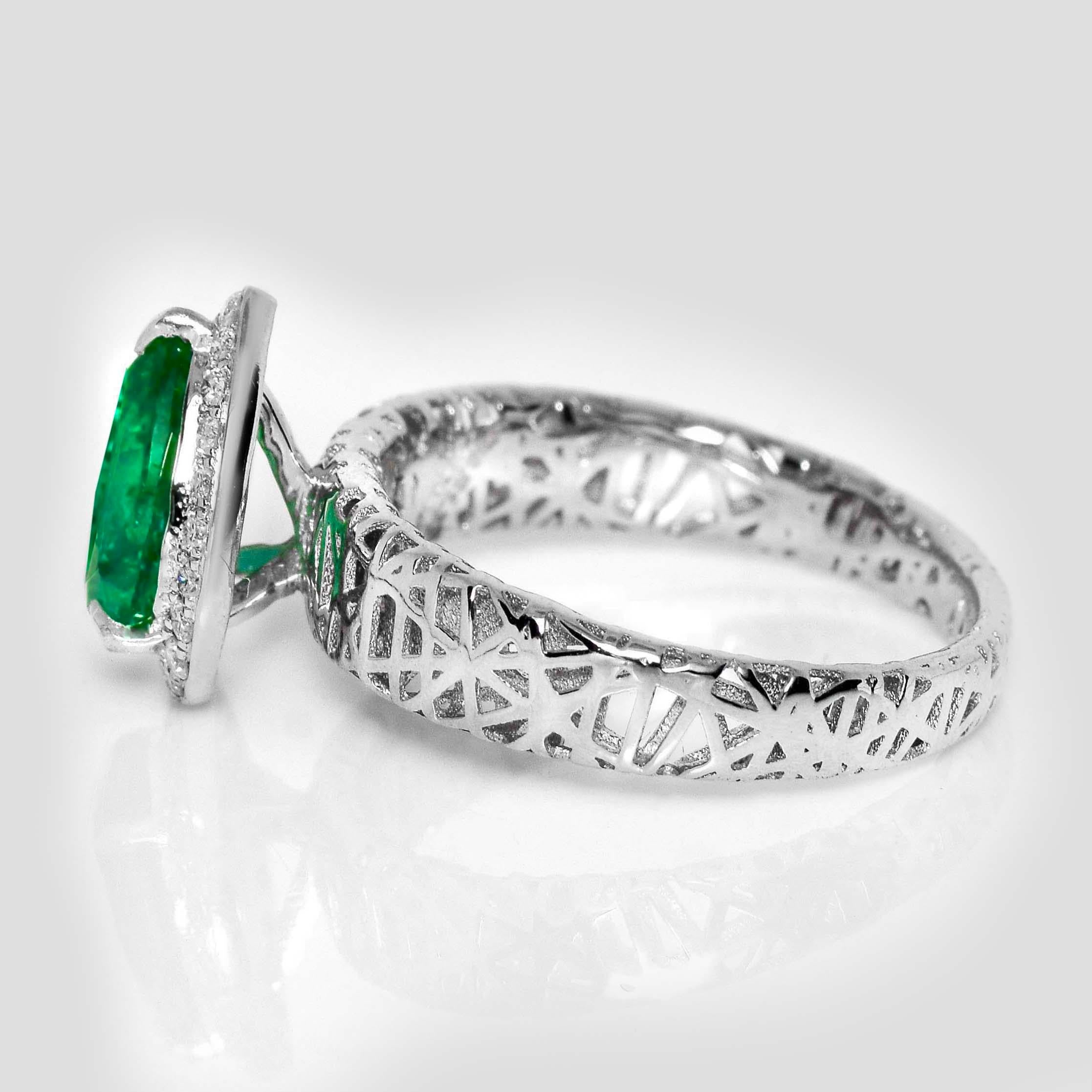 Femenino o masculino IGI 18K 1.33 Ct Zambia Esmeralda&Diamantes Anillo de compromiso Art Decó en venta