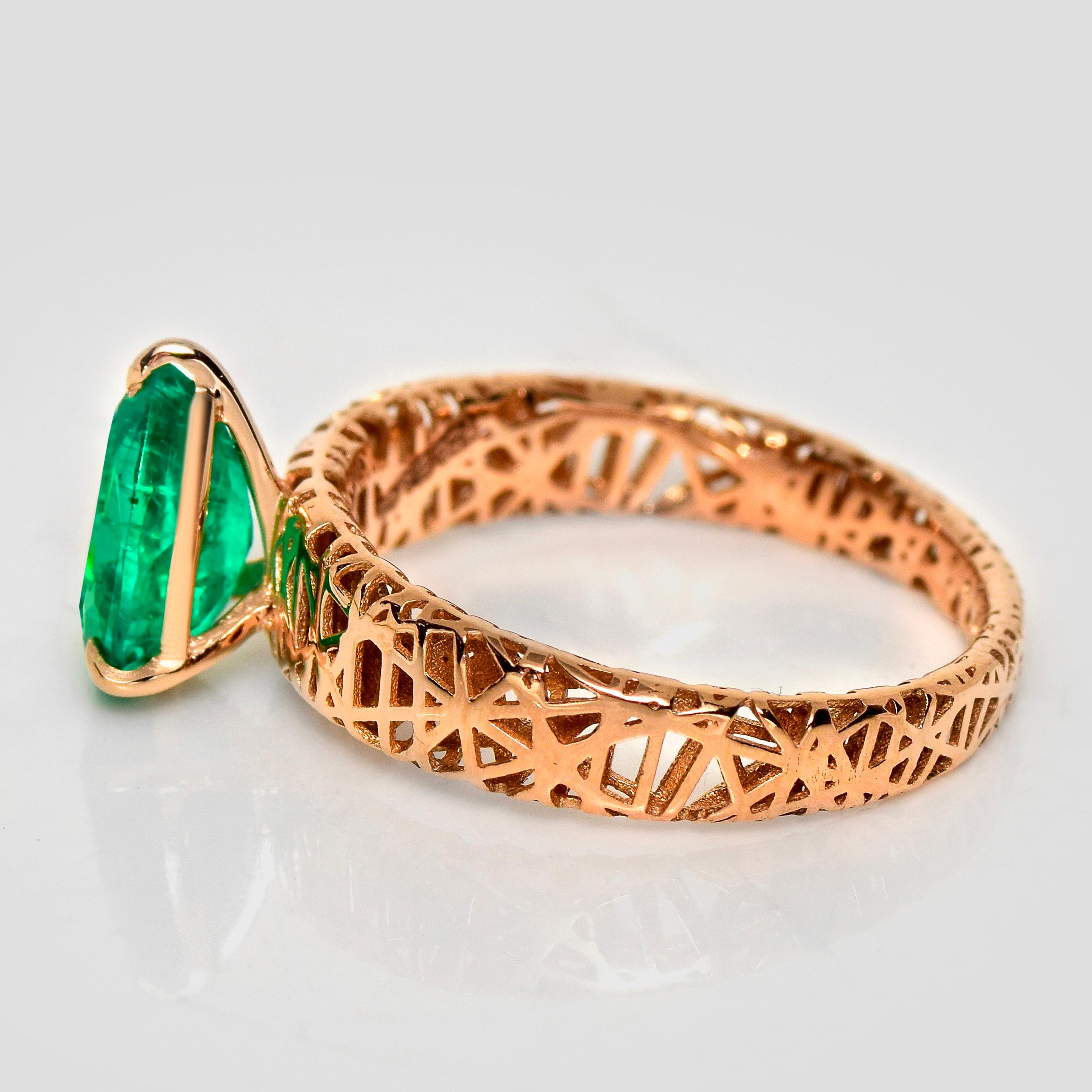 Pear Cut IGI 18K 1.41 Ct Zambia Emerald Art Deco Engagement Ring For Sale