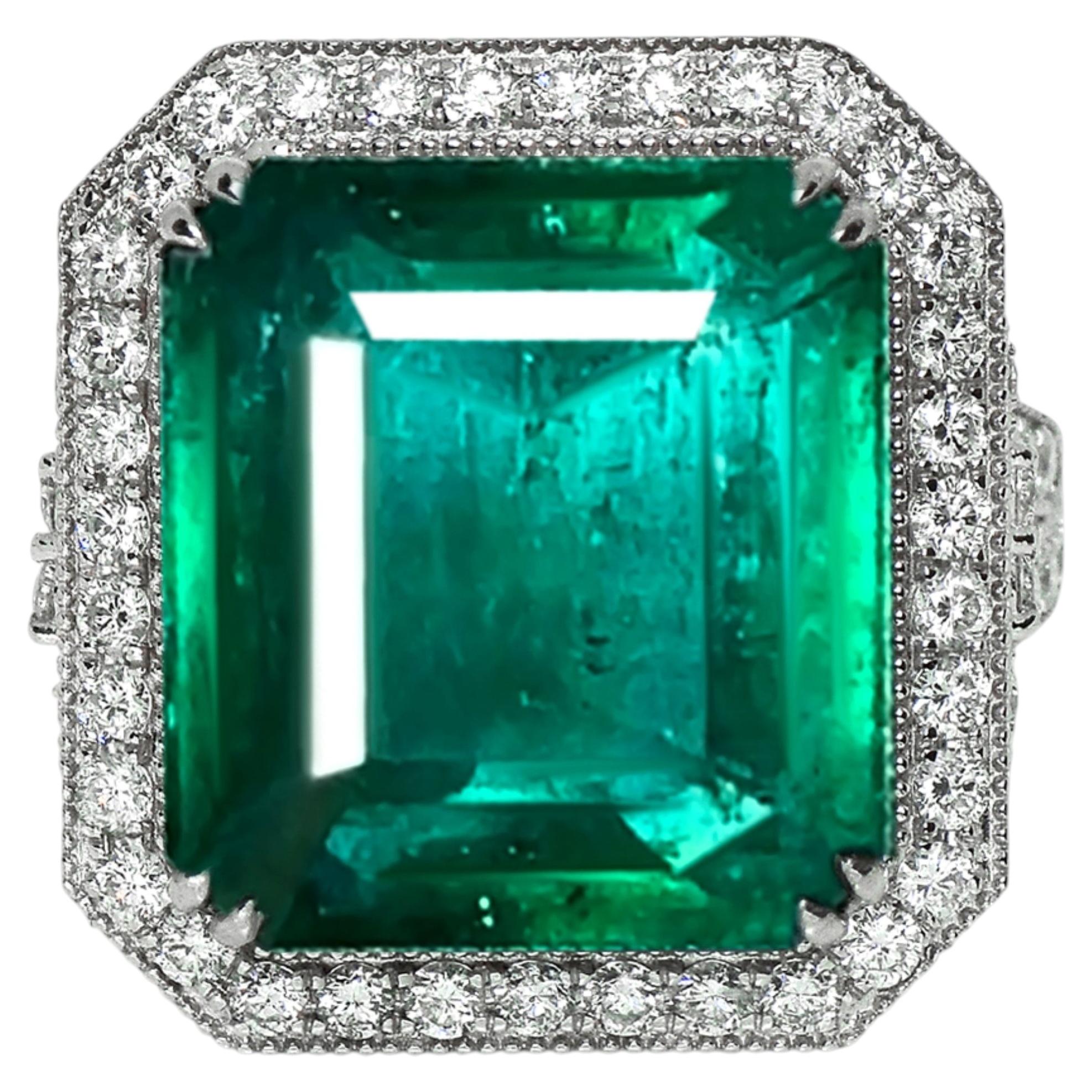 Anillo de compromiso antiguo de IGI, en oro blanco de 18 quilates, con 14,38 quilates de esmeralda verde intenso y diamantes