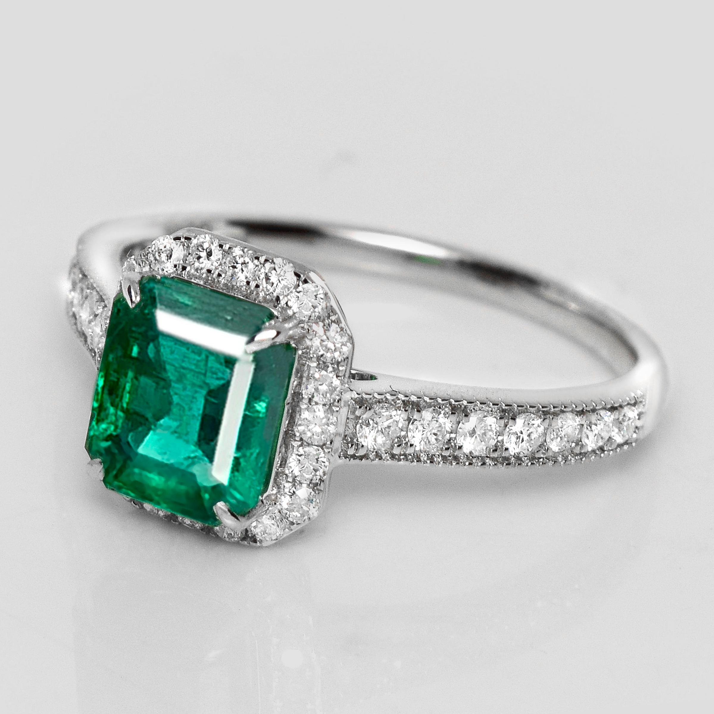 Contemporain IGI 18K 1.48 Ct Zambia Emerald&Diamonds Art Deco Engagement Ring en vente
