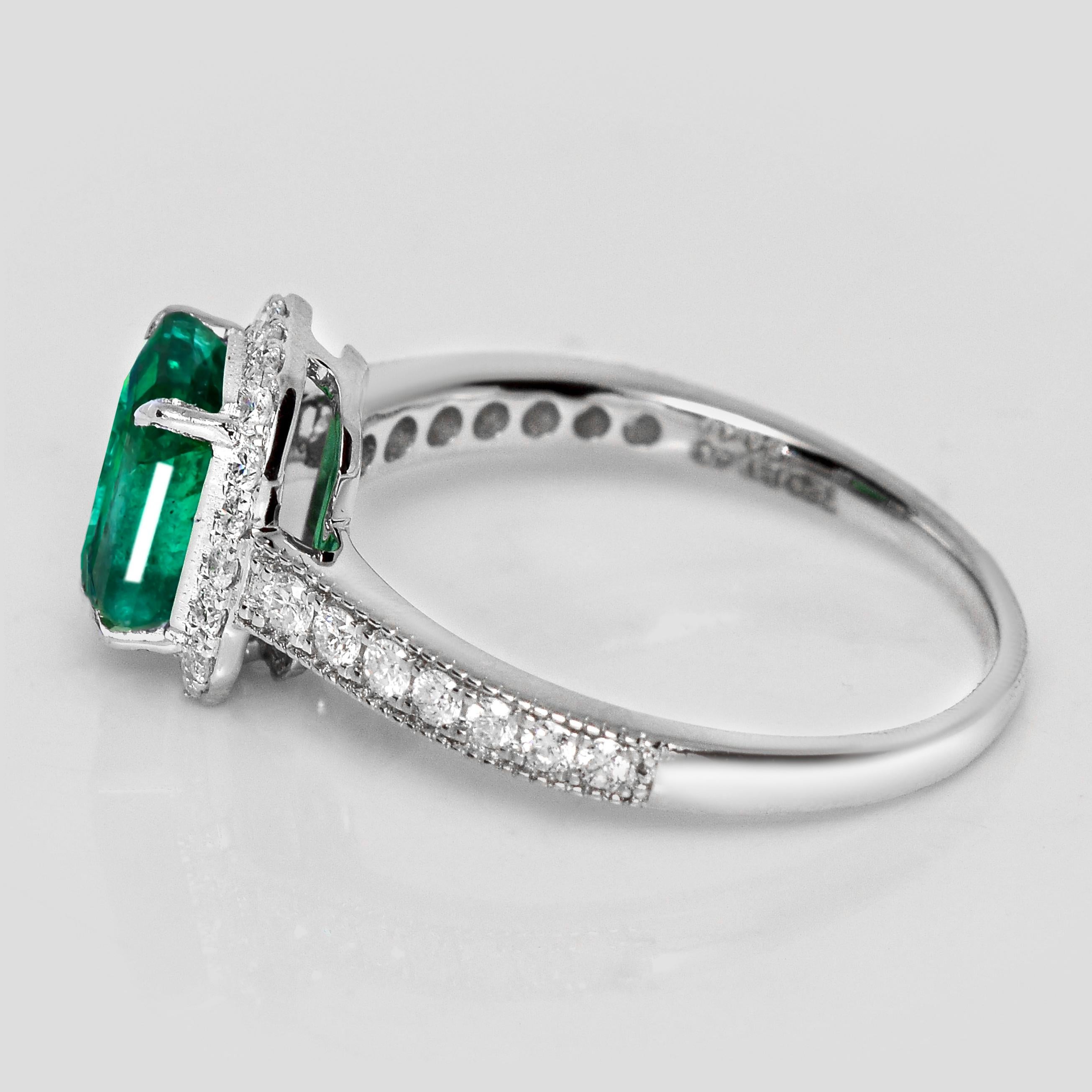 Taille émeraude IGI 18K 1.48 Ct Zambia Emerald&Diamonds Art Deco Engagement Ring en vente