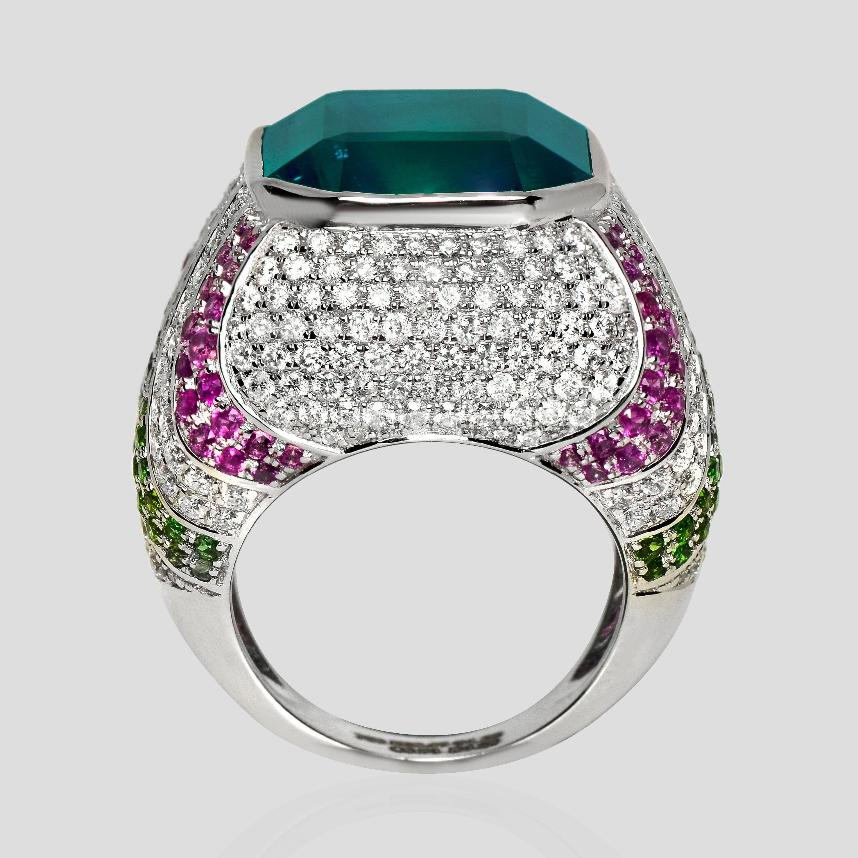 IGI 18K 20.45 Ct Esmeralda Paraiba Natural&Diamantes Anillo de Compromiso Antiguo en Nuevo estado para la venta en Kaohsiung City, TW