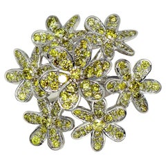 IGI 18K 2.06 Ct Natural Greenish Yellow Diamonds Flowers Cocktail Ring