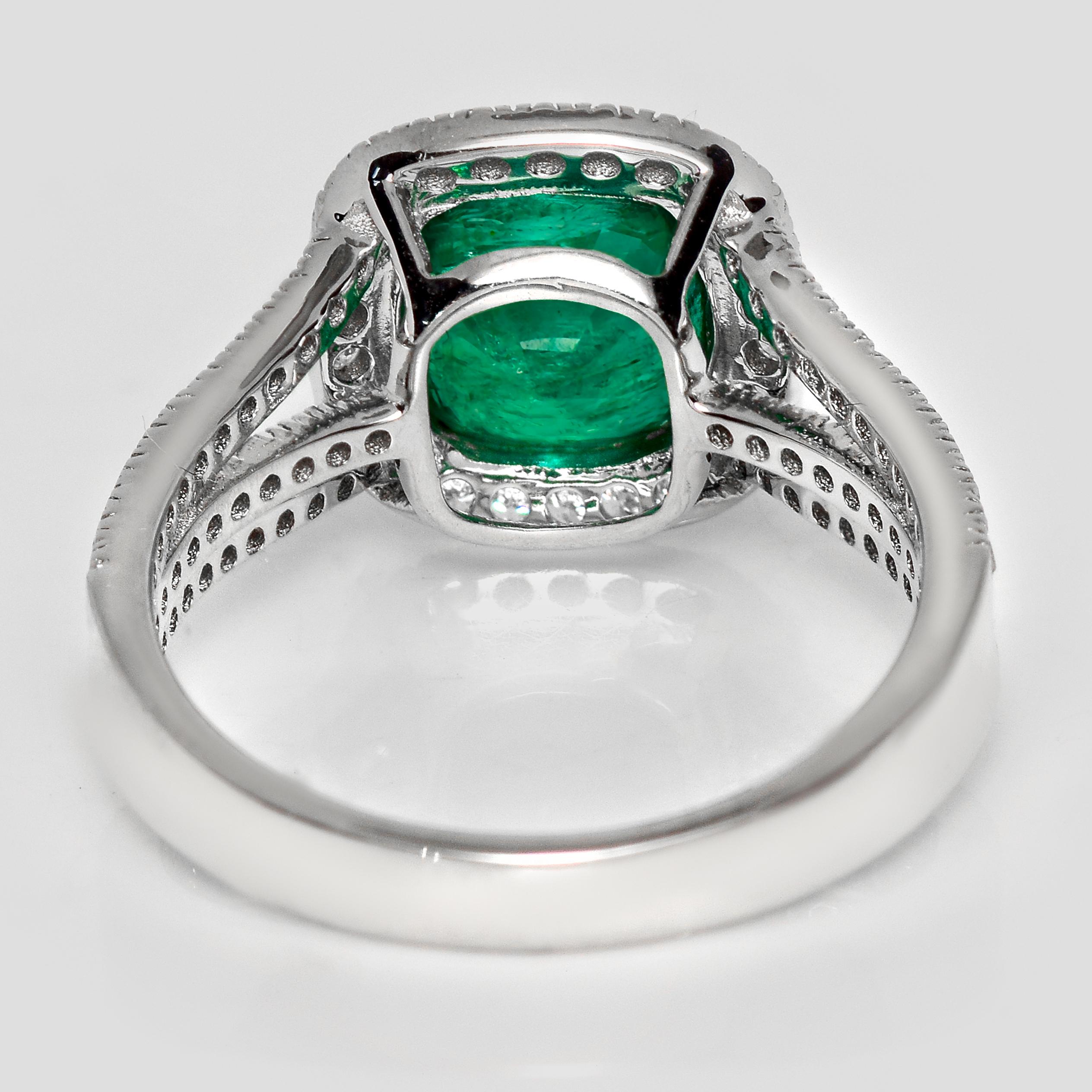 Bague de fiançailles IGI 18K 2.07 Ct Emerald&Diamonds Antique en vente 1