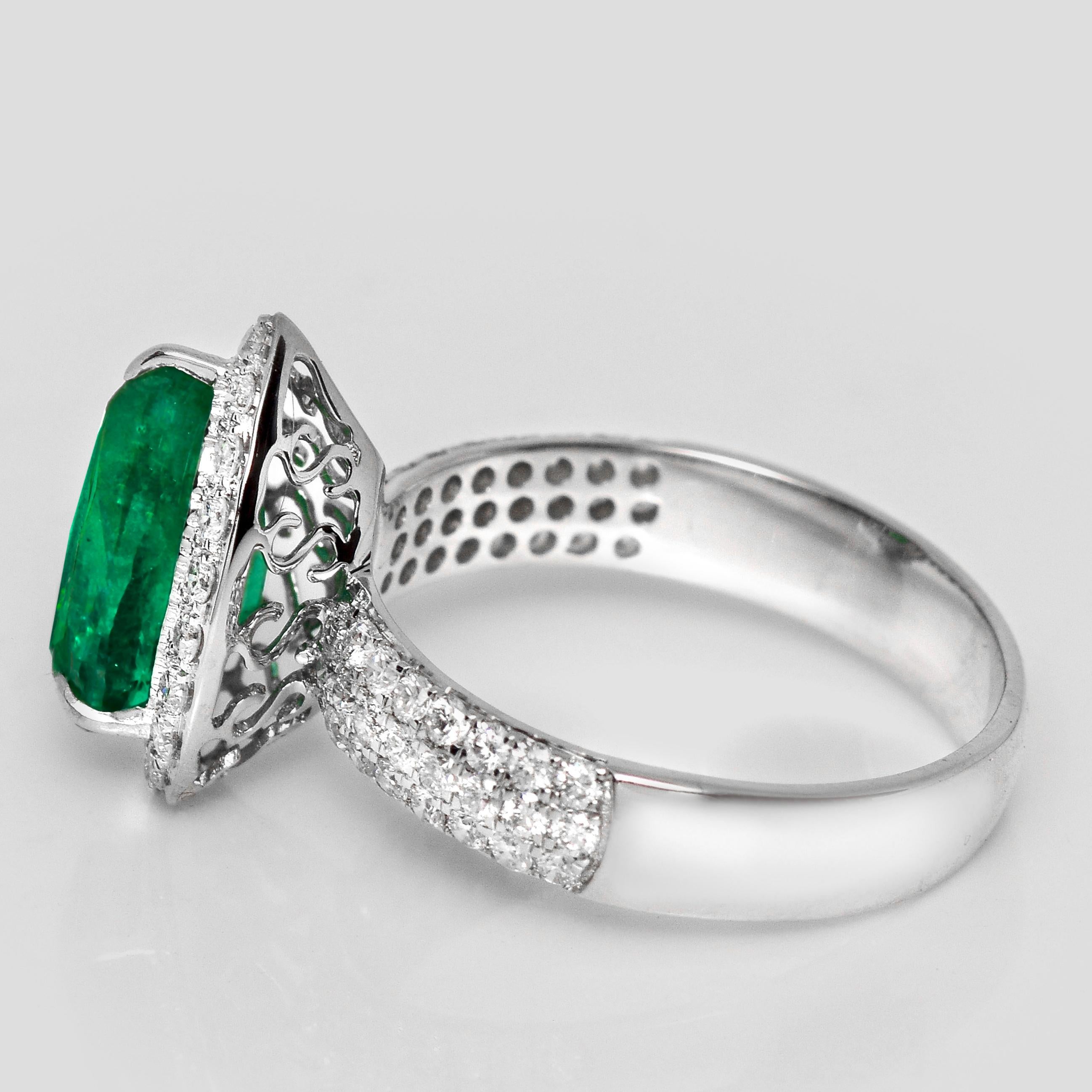 Bague de fiançailles IGI 18K 2.13 Ct Zambia Emerald&Diamonds Antique Unisexe en vente