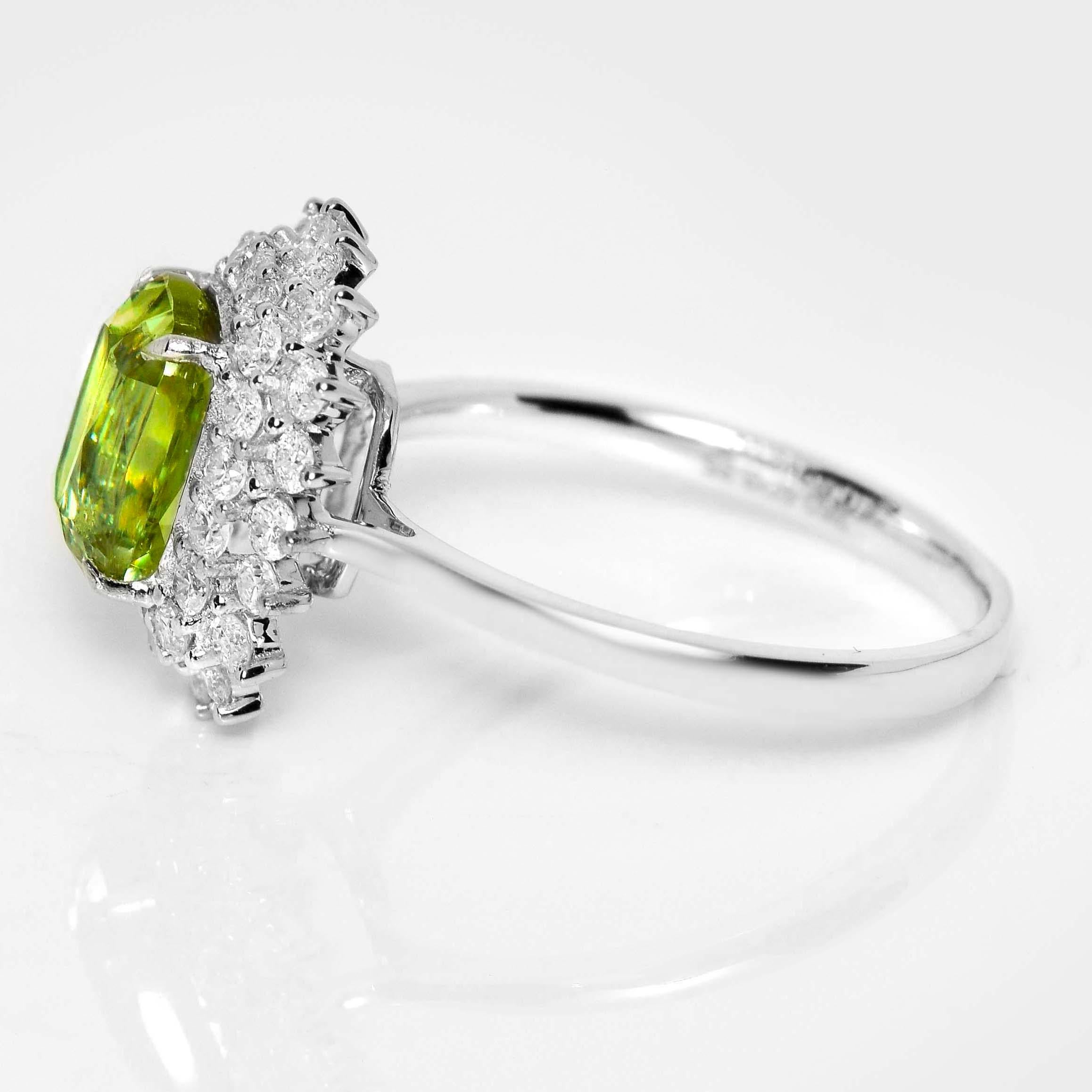 IGI 18K 2,35 ct  Anillo de compromiso antiguo con diamantes esfenos de color natural Corte cojín en venta