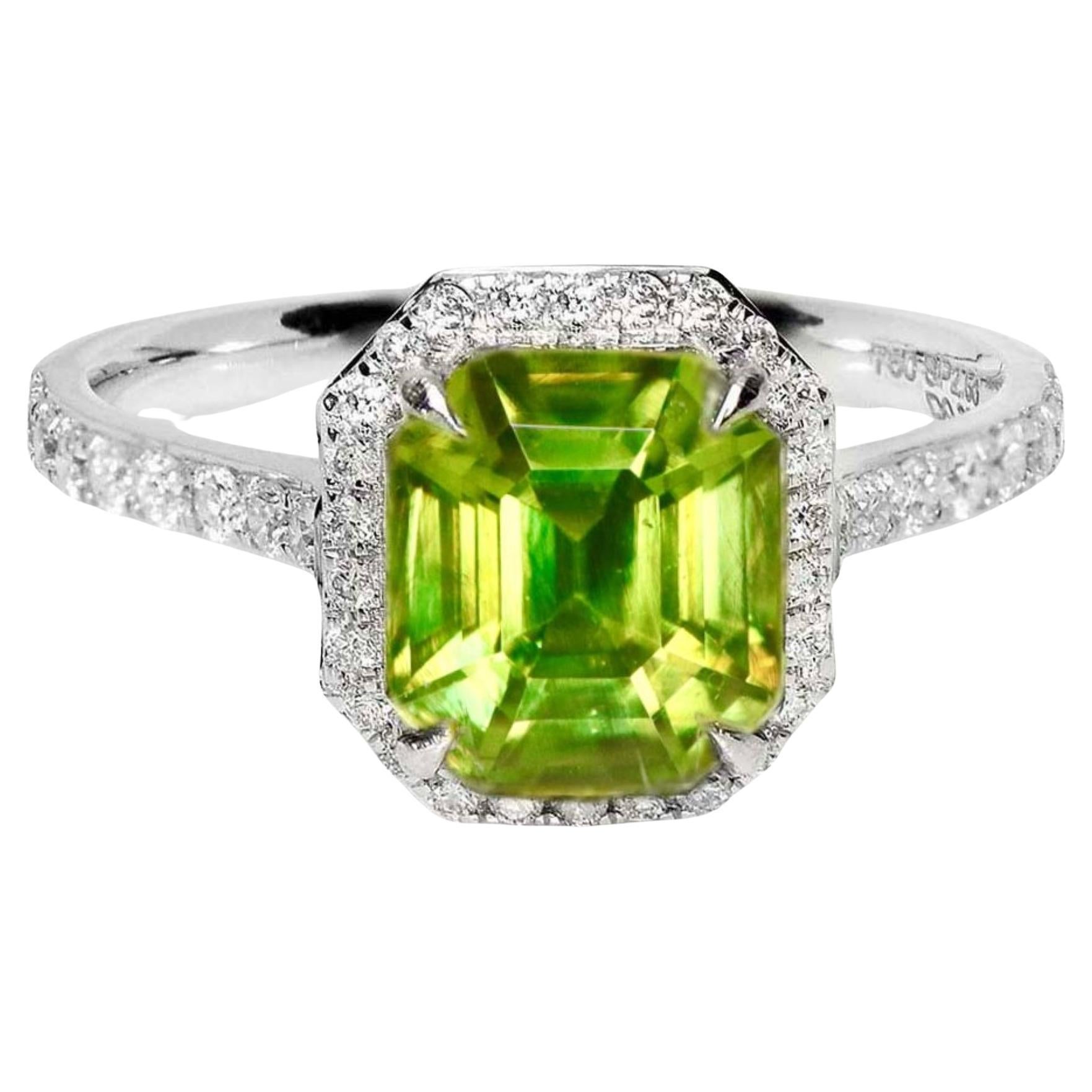 IGI 18K 2,56 ct  Anillo de compromiso antiguo con diamantes esfenos de color natural en venta
