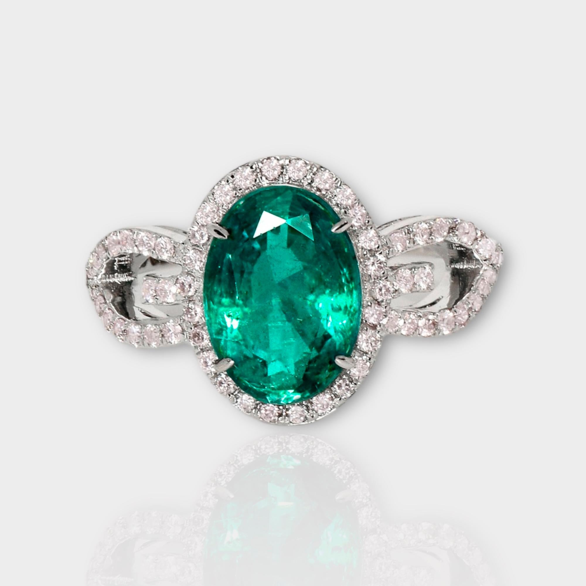 **IGI 18K White Gold 2.66 ct Emerald&Pink Diamonds Antique Art Deco Style Engagement Ring** 

An IGI-certified natural Zambia green emerald weighing 2.66 ct is set on an 18K white gold arc deco design band with natural pink diamonds weighing 0.43