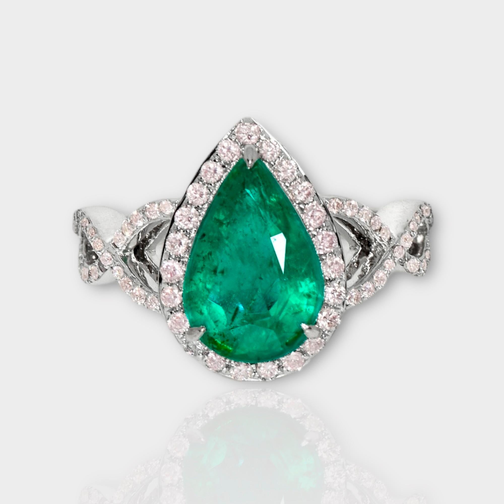 **IGI 18K White Gold 2.70 ct Emerald&Pink Diamonds Antique Art Deco Style Engagement Ring** 

An IGI-certified natural Zambia green emerald weighing 2.70 ct is set on an 18K white gold arc deco design band with natural pink diamonds weighing 0.46