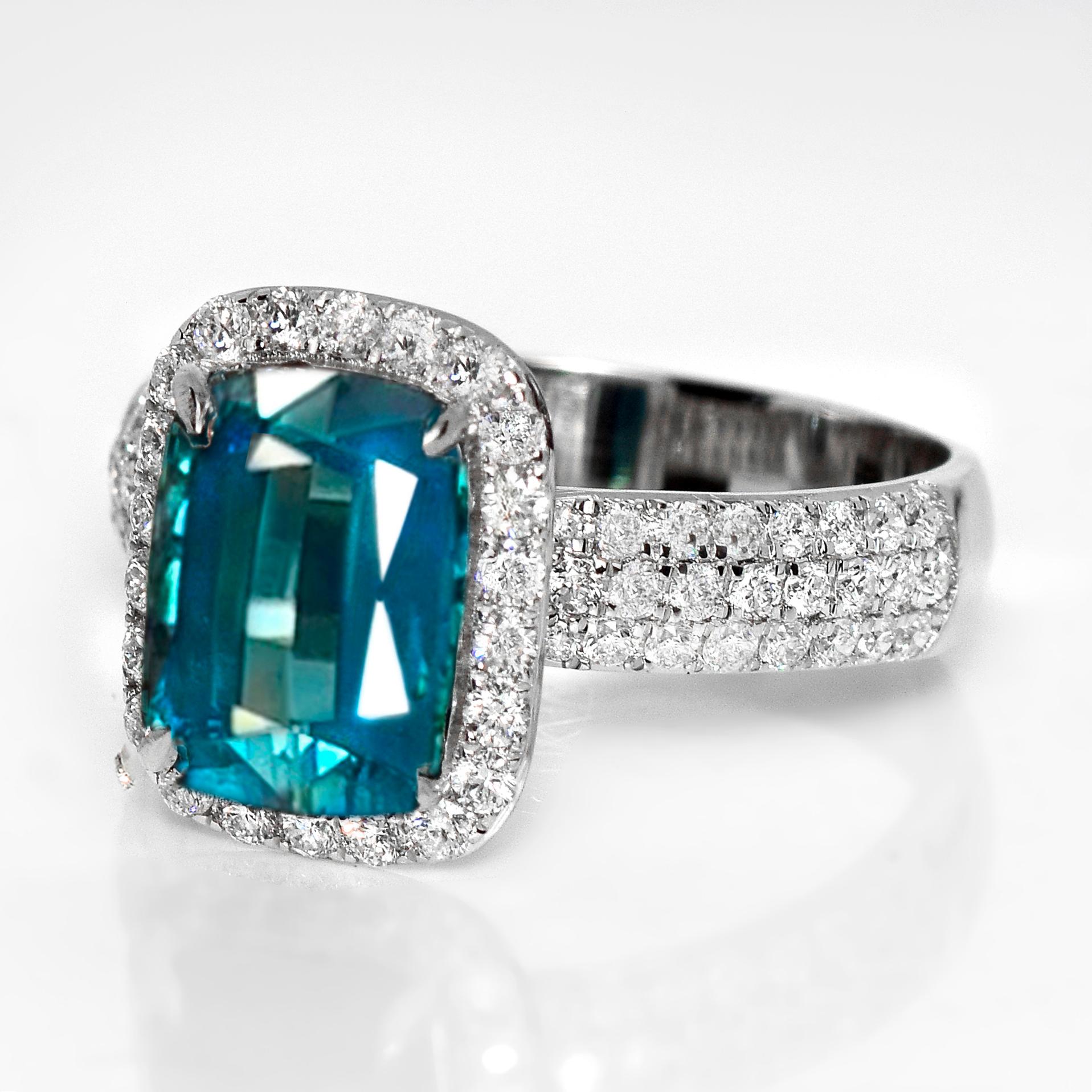 Art déco IGI 18K 2,92 ct  Bague de fiançailles ancienne en Indicolite bleu naturel et diamants en vente