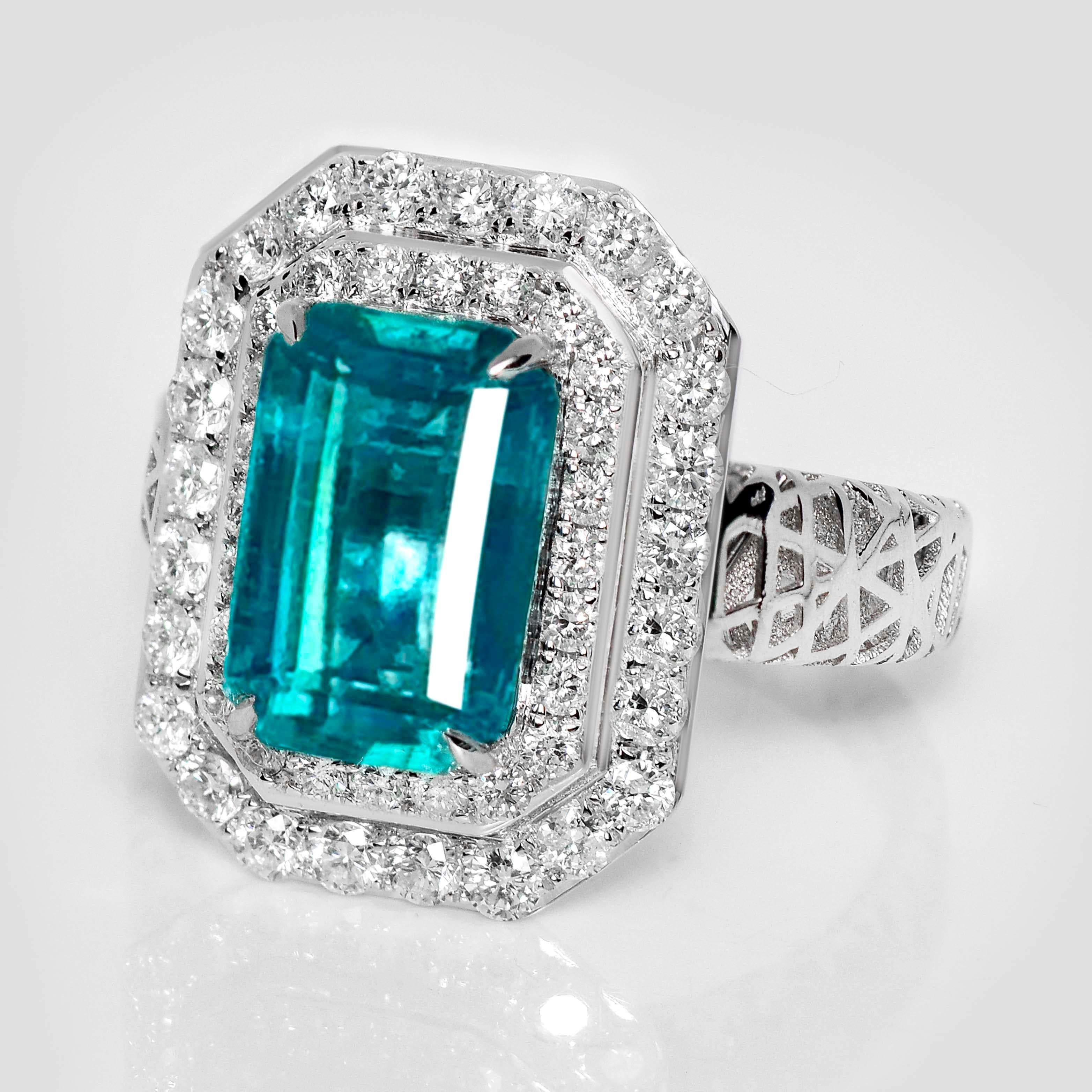 Contemporaneo Anello di fidanzamento antico IGI 18K 2.99 Ct Natural Paraiba Emerald&Diamonds in vendita