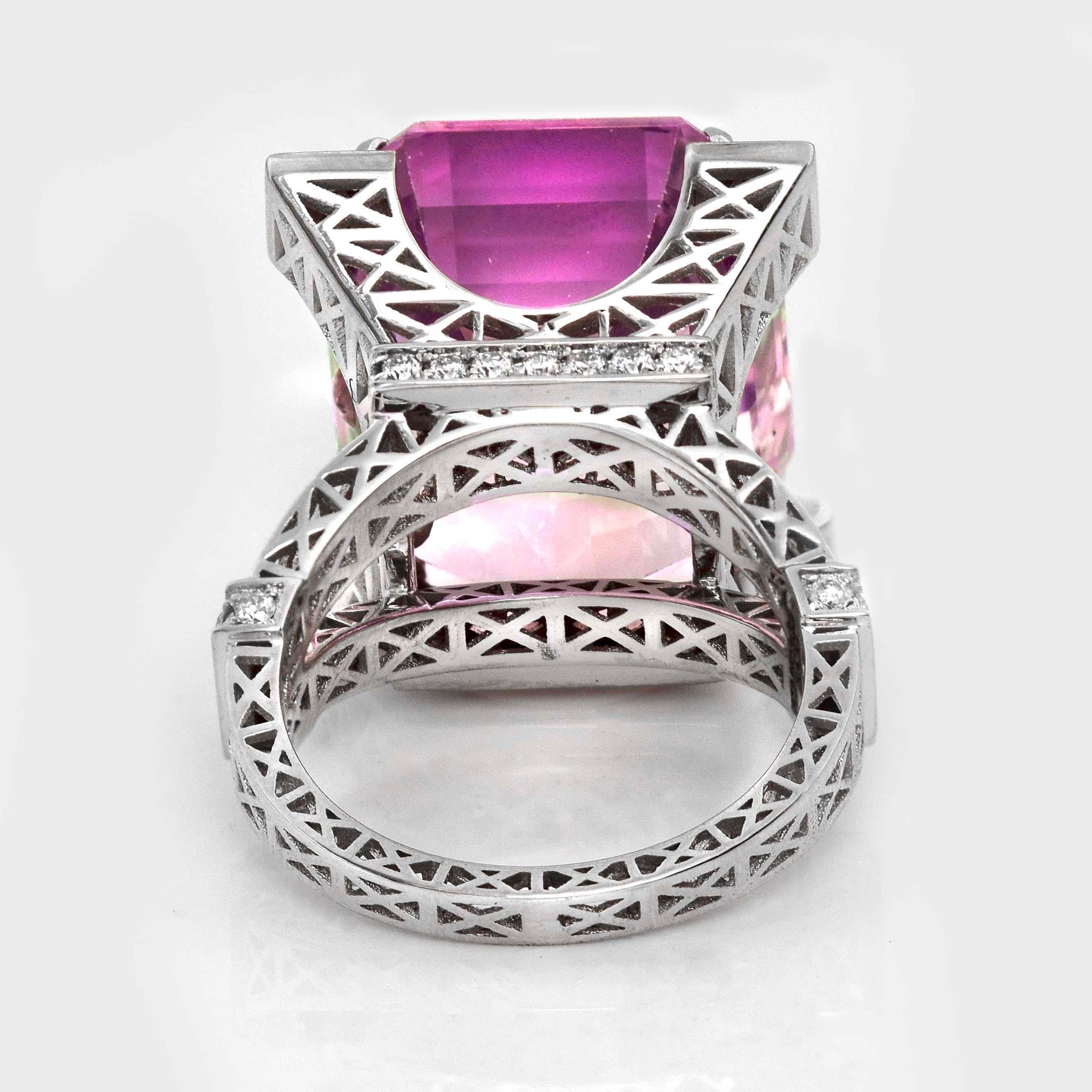 IGI 18K 30.06 ct Dual-Color Kunzite&Diamond La Tour Eiffel Cocktail Ring For Sale 2