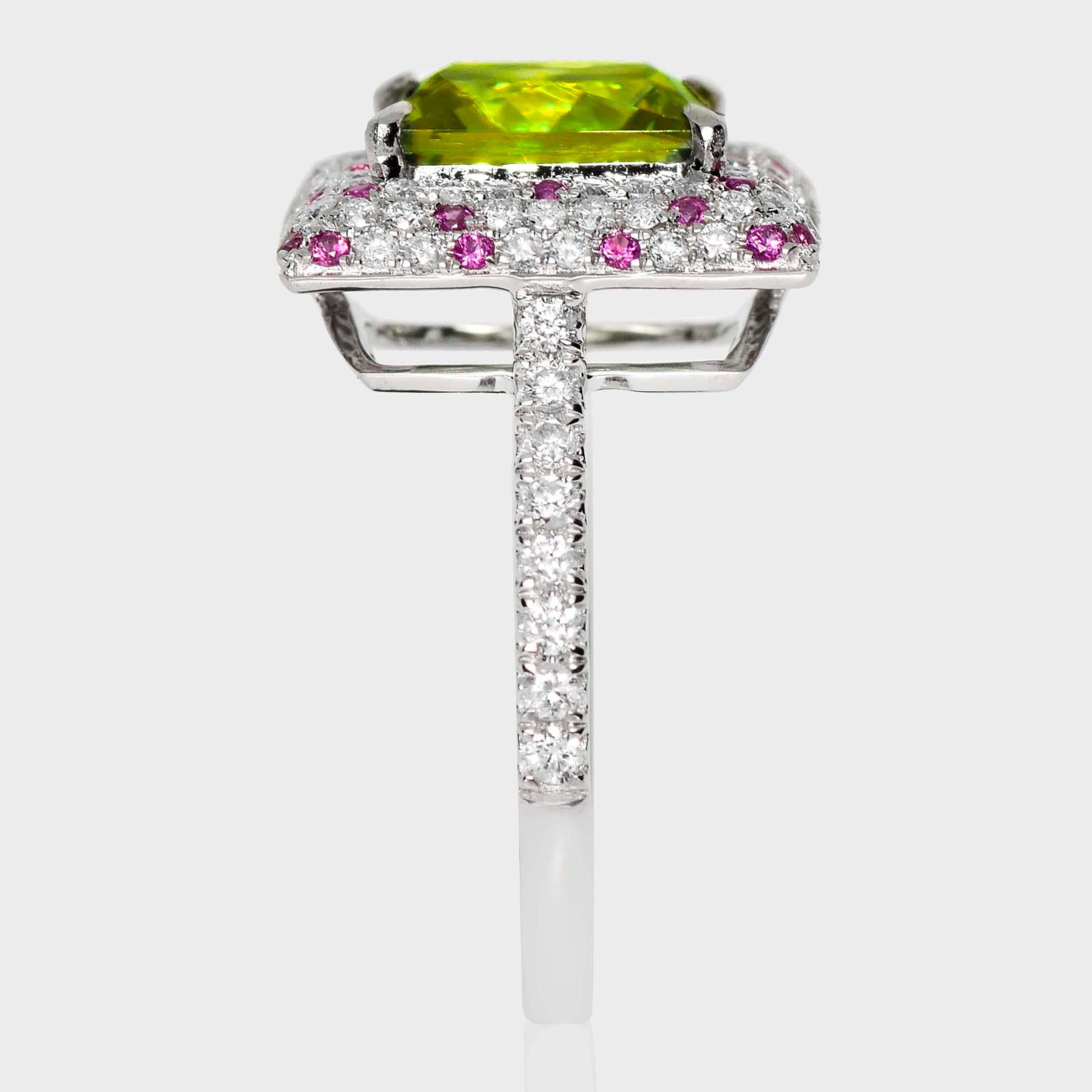 IGI 18K 3,04 ct  Anillo de compromiso antiguo con diamantes esfenos de color natural en Nuevo estado para la venta en Kaohsiung City, TW