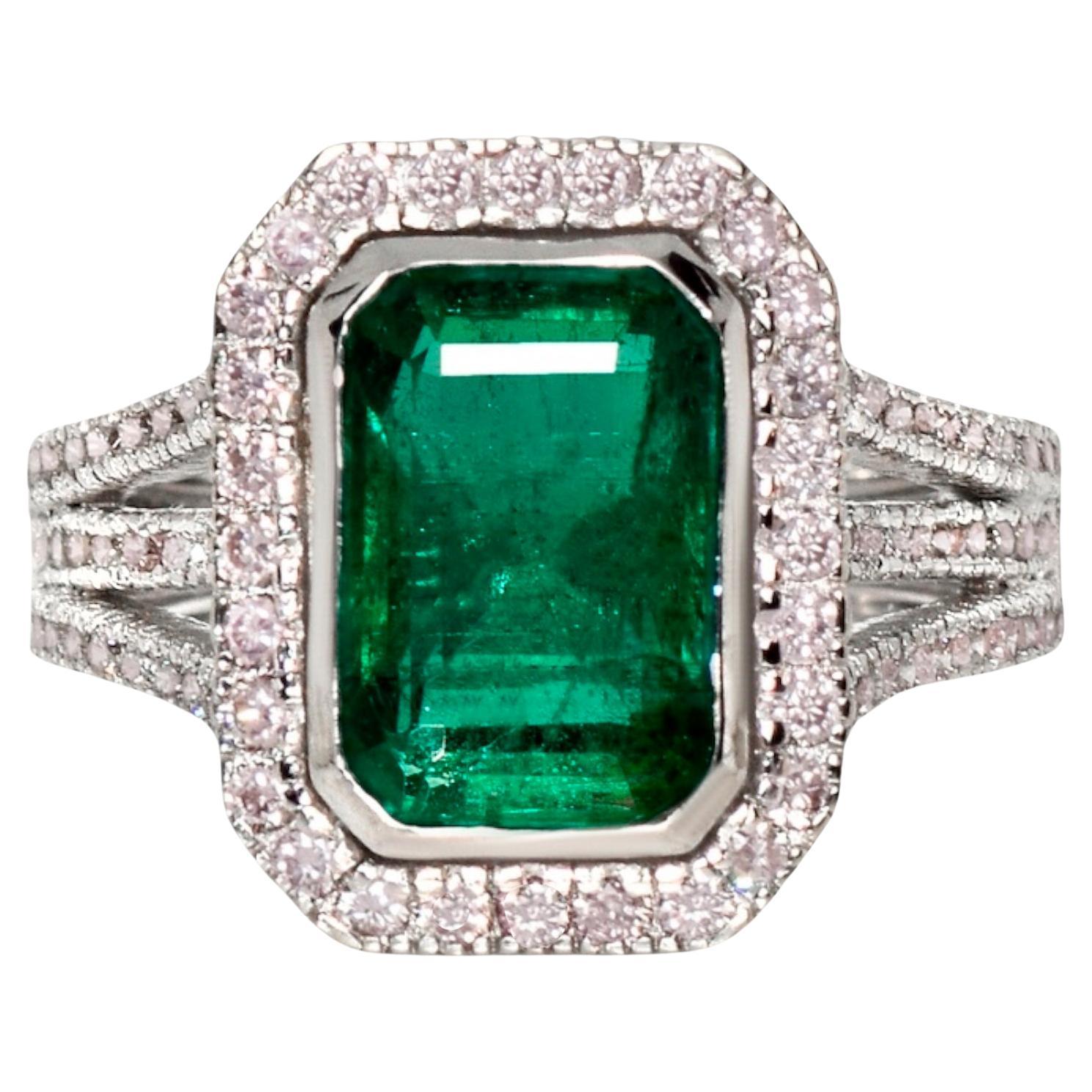 IGI 18k 3.35 Ct Emerald&Pink Diamonds Antique Art Deco Style Engagement Ring For Sale