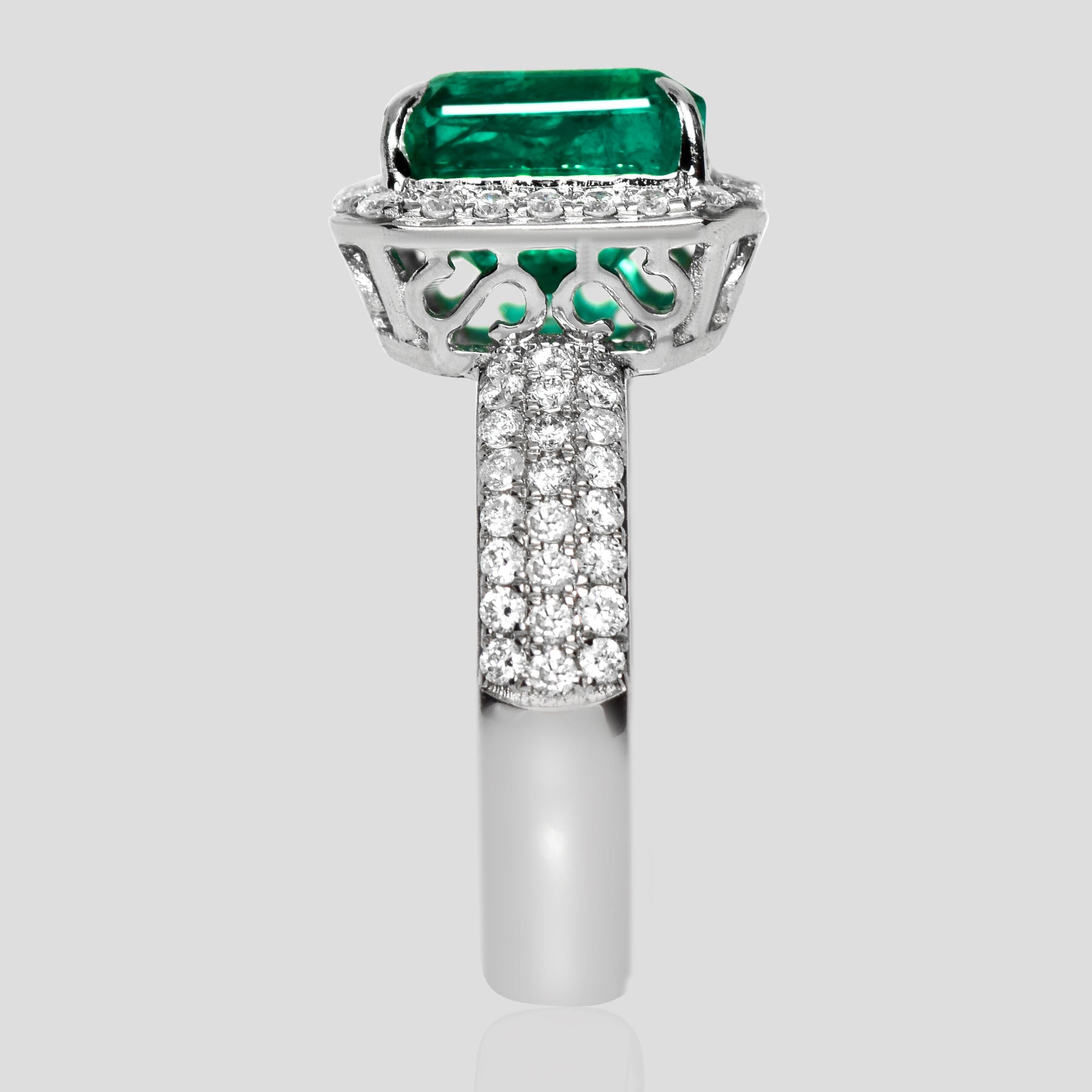IGI 18K 3.35 Ct Zambia Minor-Oiled Emerald&Diamonds Antique Engagement Ring Neuf - En vente à Kaohsiung City, TW