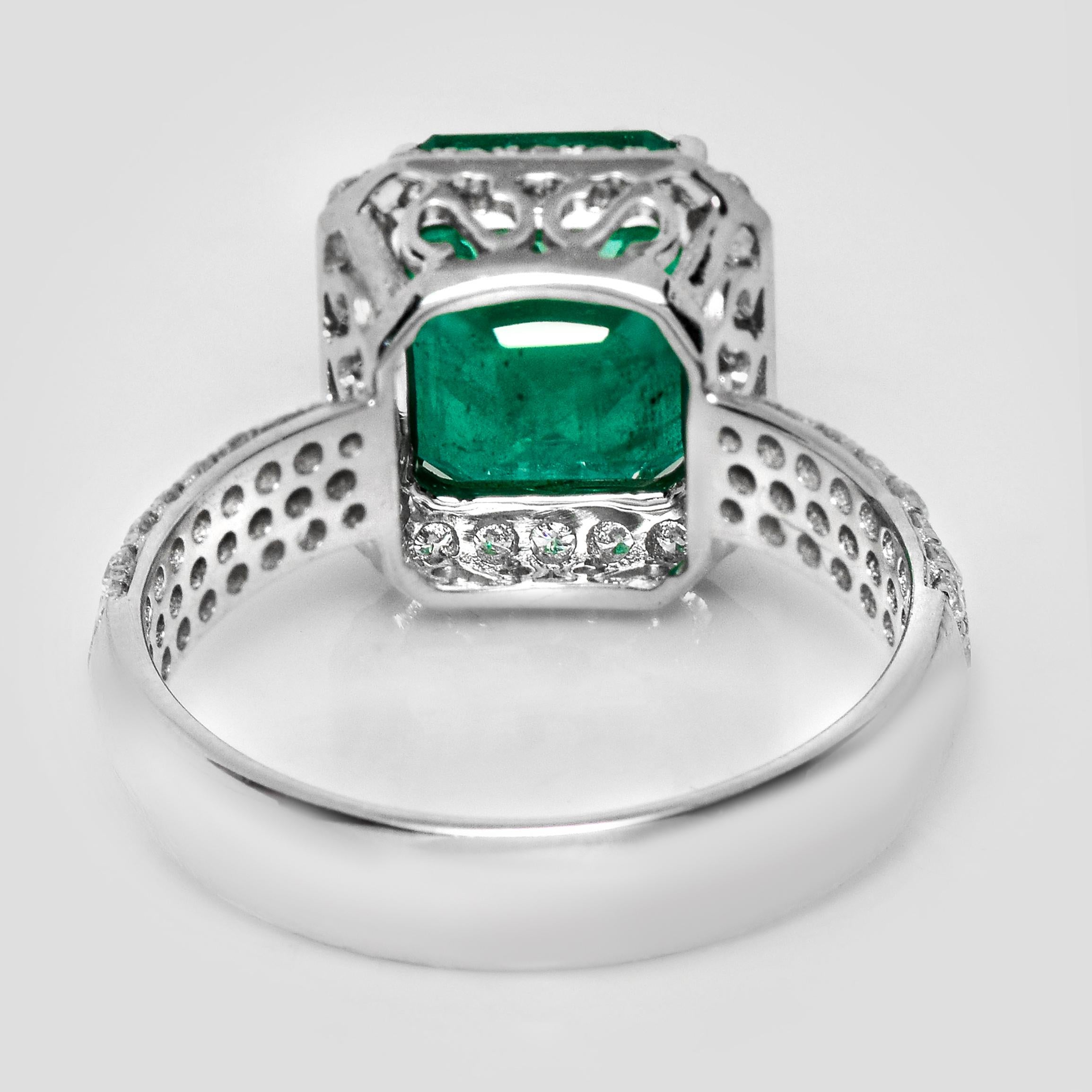 IGI 18K 3.35 Ct Zambia Minor-Oiled Emerald&Diamonds Antique Engagement Ring en vente 1