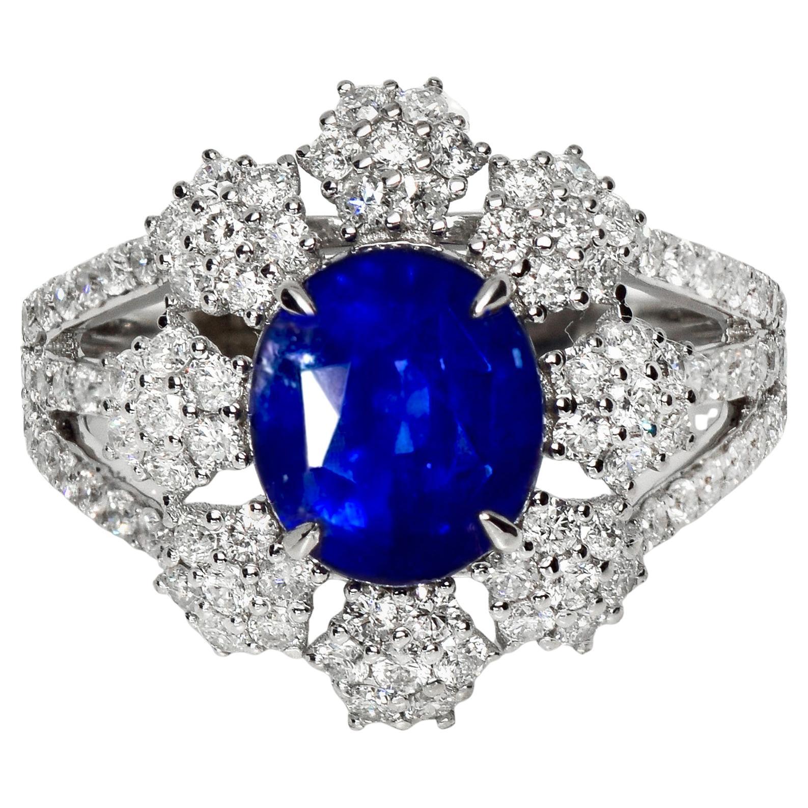 Anello di fidanzamento IGI 18K con zaffiro blu reale e diamanti da 3,54 carati naturali dello Sri Lanka