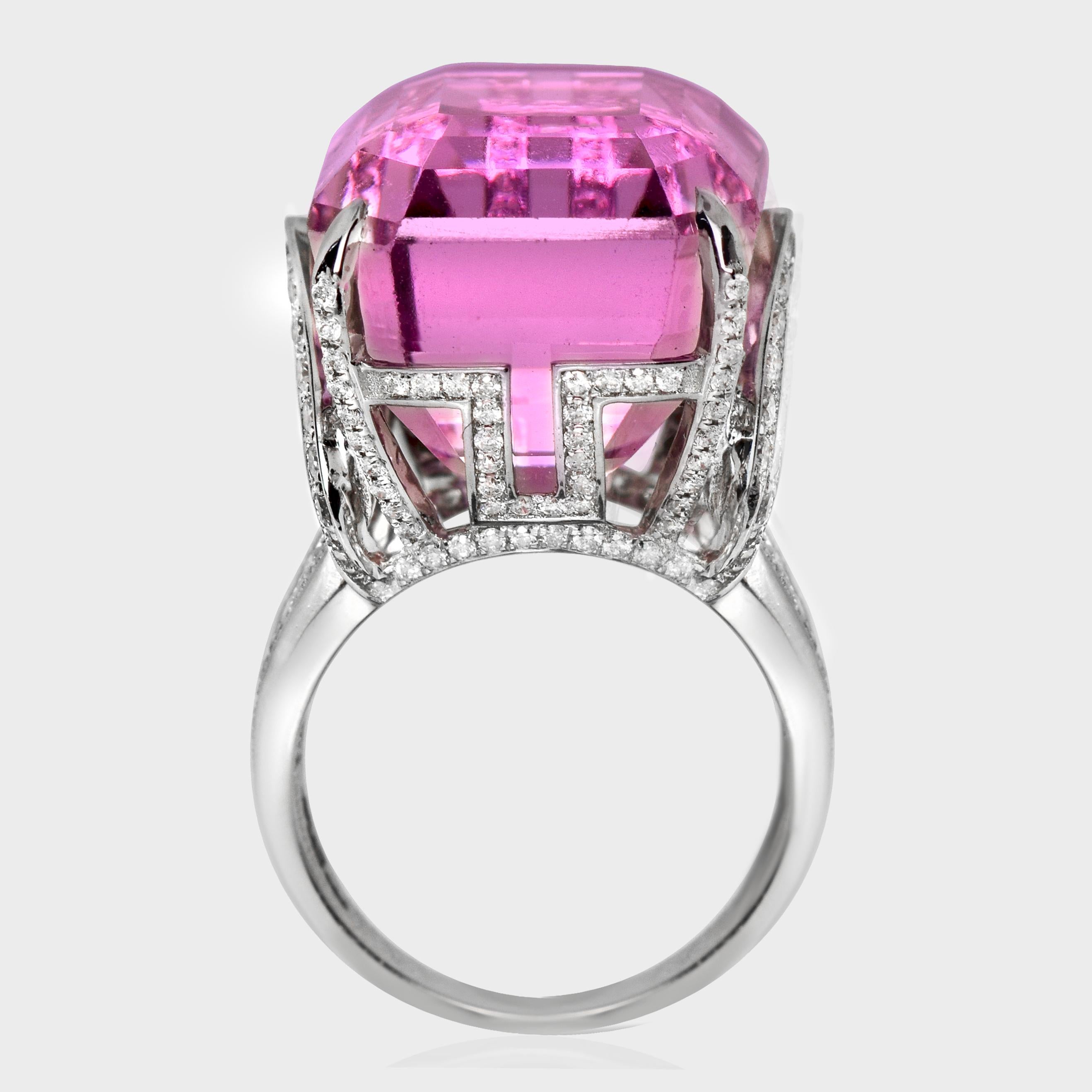 Women's IGI 18K 38.82 ct Dual-Color Kunzite&Diamond Cocktail Ring For Sale