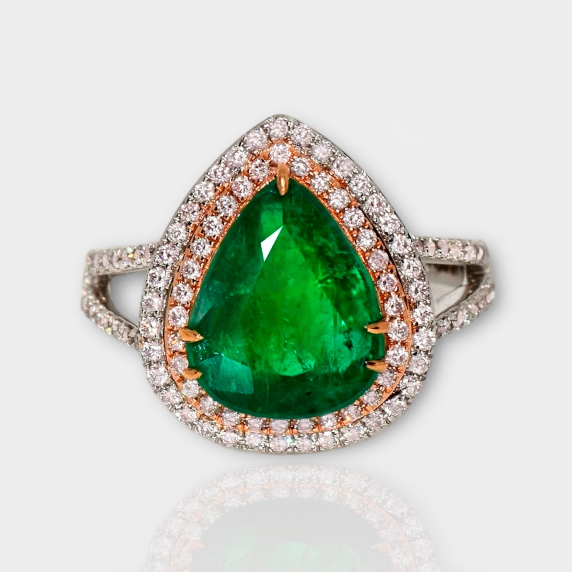 **IGI 18K Dual-color Gold 3.89 ct Emerald&Pink Diamonds Antique Art Deco Style Engagement Ring** 

An IGI-certified natural Zambia green emerald weighing 3.89 ct is set on an 18K dual-color gold arc deco design band with natural pink diamonds