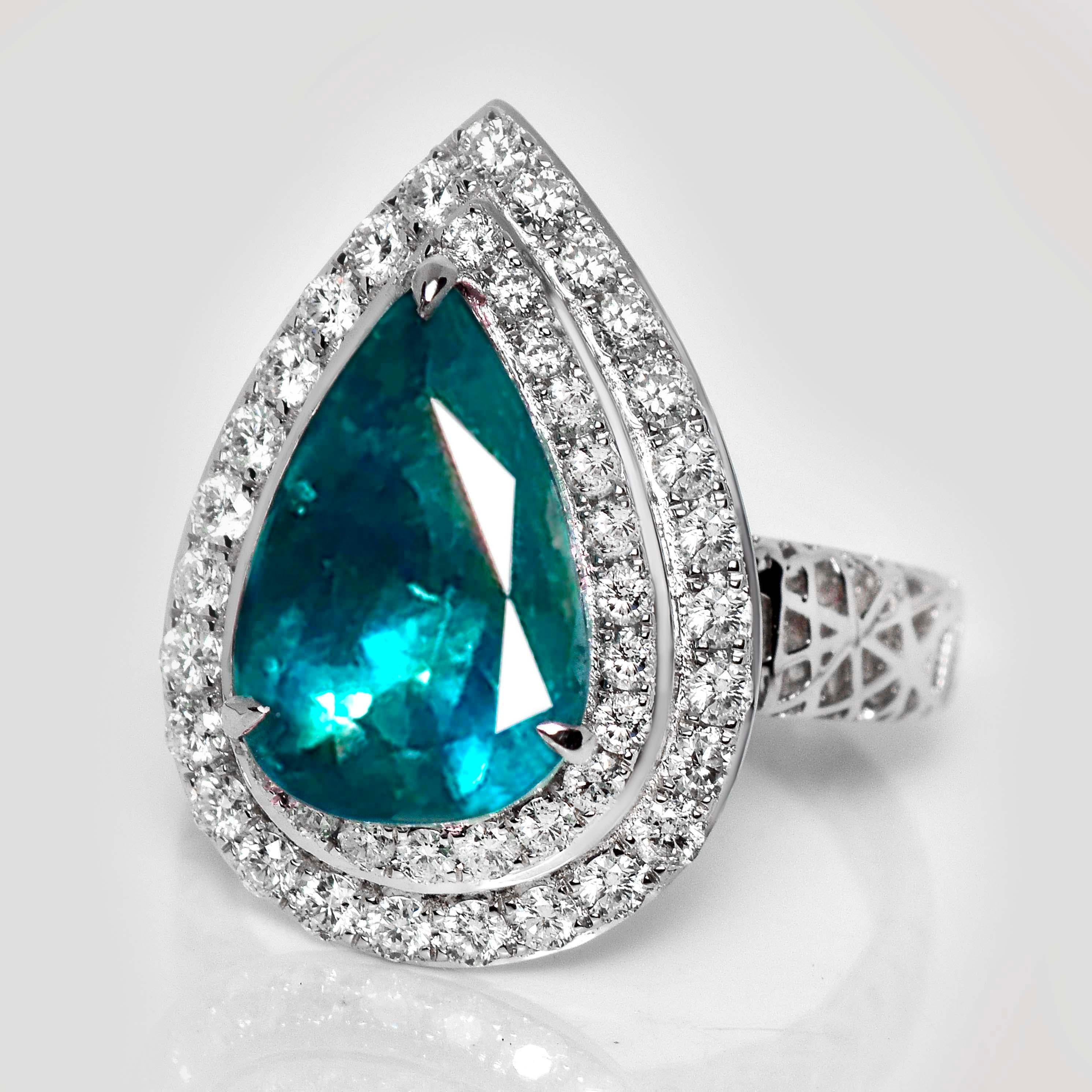 Contemporaneo Anello di fidanzamento antico IGI 18K 4,23 carati smeraldo naturale Paraiba e diamanti in vendita