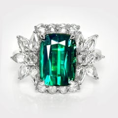 Anello di fidanzamento IGI in oro 18 carati con tormalina naturale verde-bluastro vivace da 5,12 carati e diamanti