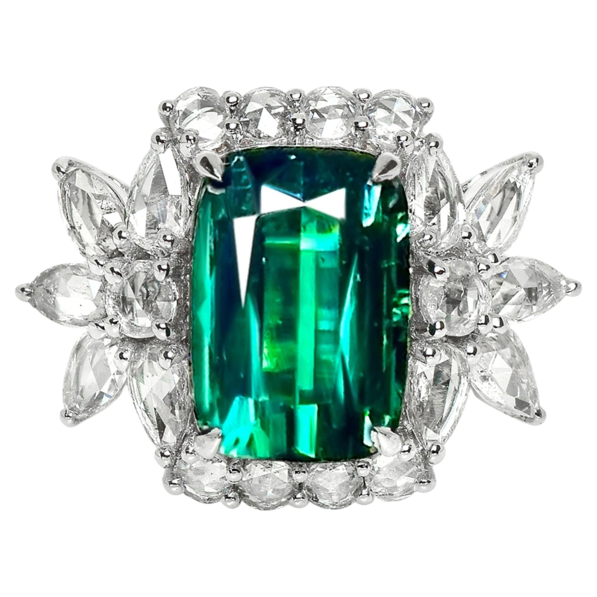 Anillo de compromiso IGI de 18 quilates con turmalina natural de color verde azulado intenso de 5,12 quilates y diamantes