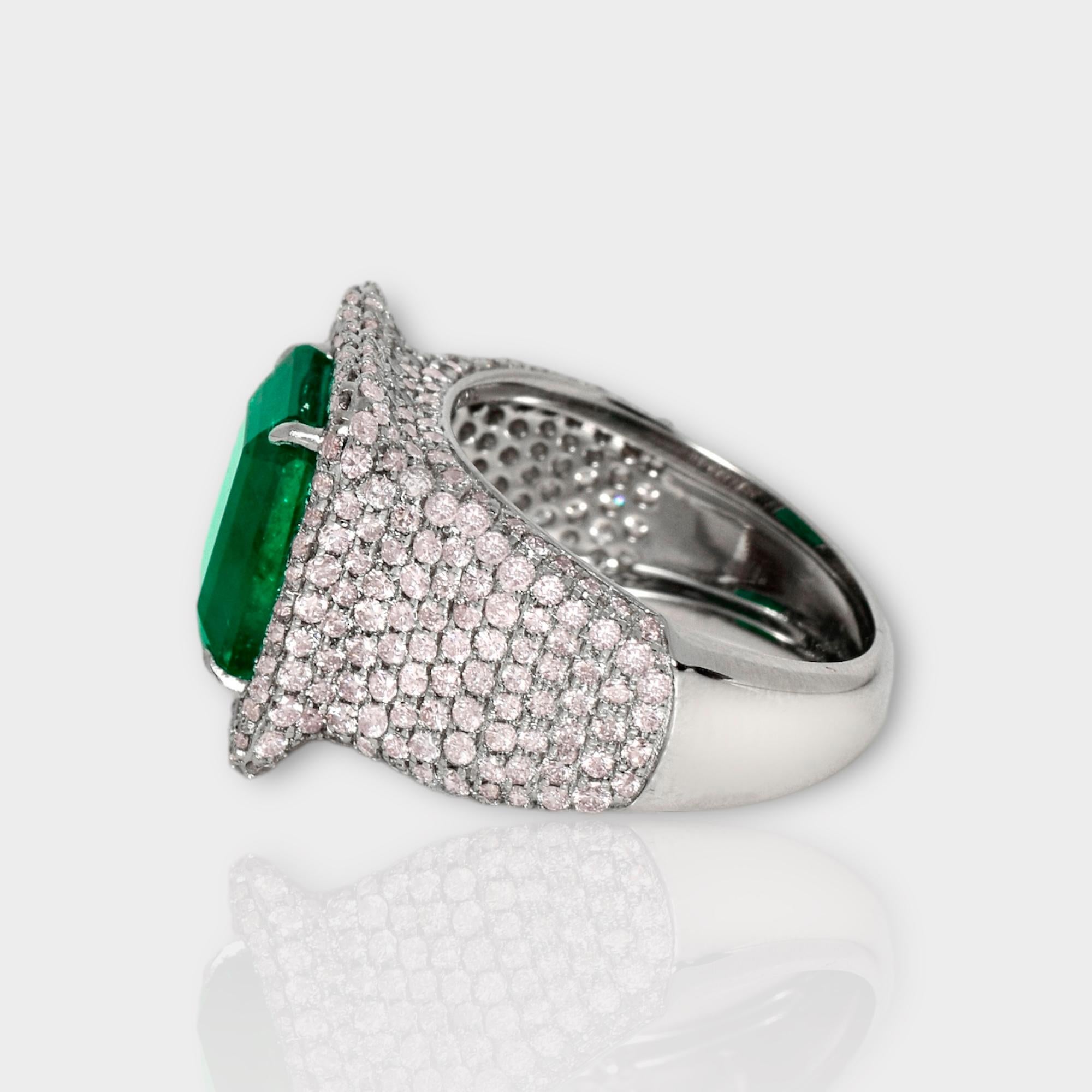 Women's or Men's IGI 18k 5.20 Ct Natural Emerald&Pink Diamonds Antique Engagement Ring For Sale