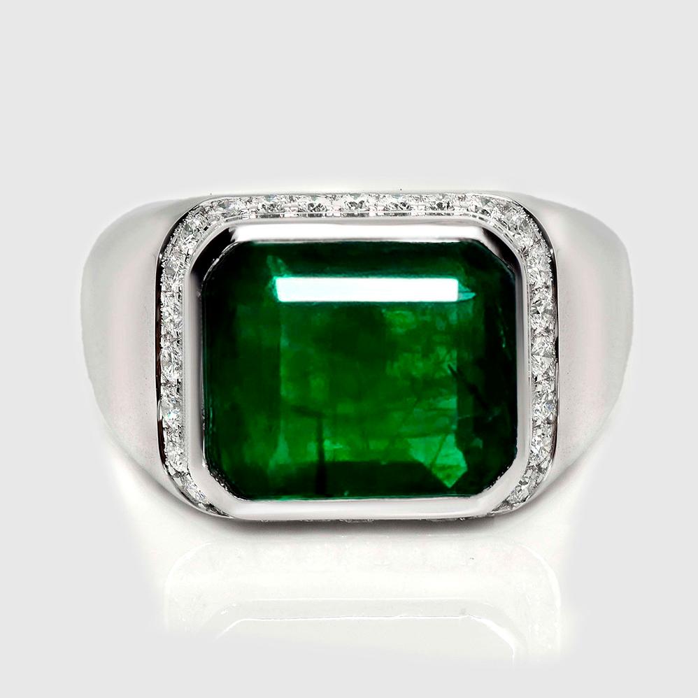 *IGI 18K 7.00 Ct Esmeralda Natural&Diamantes Anillo de Compromiso Antiguo*

Una esmeralda verde viva natural certificada por el IGI de 7,00 quilates engastada en la banda de oro blanco de 18 quilates con diamantes naturales F-G, VS de 0,52