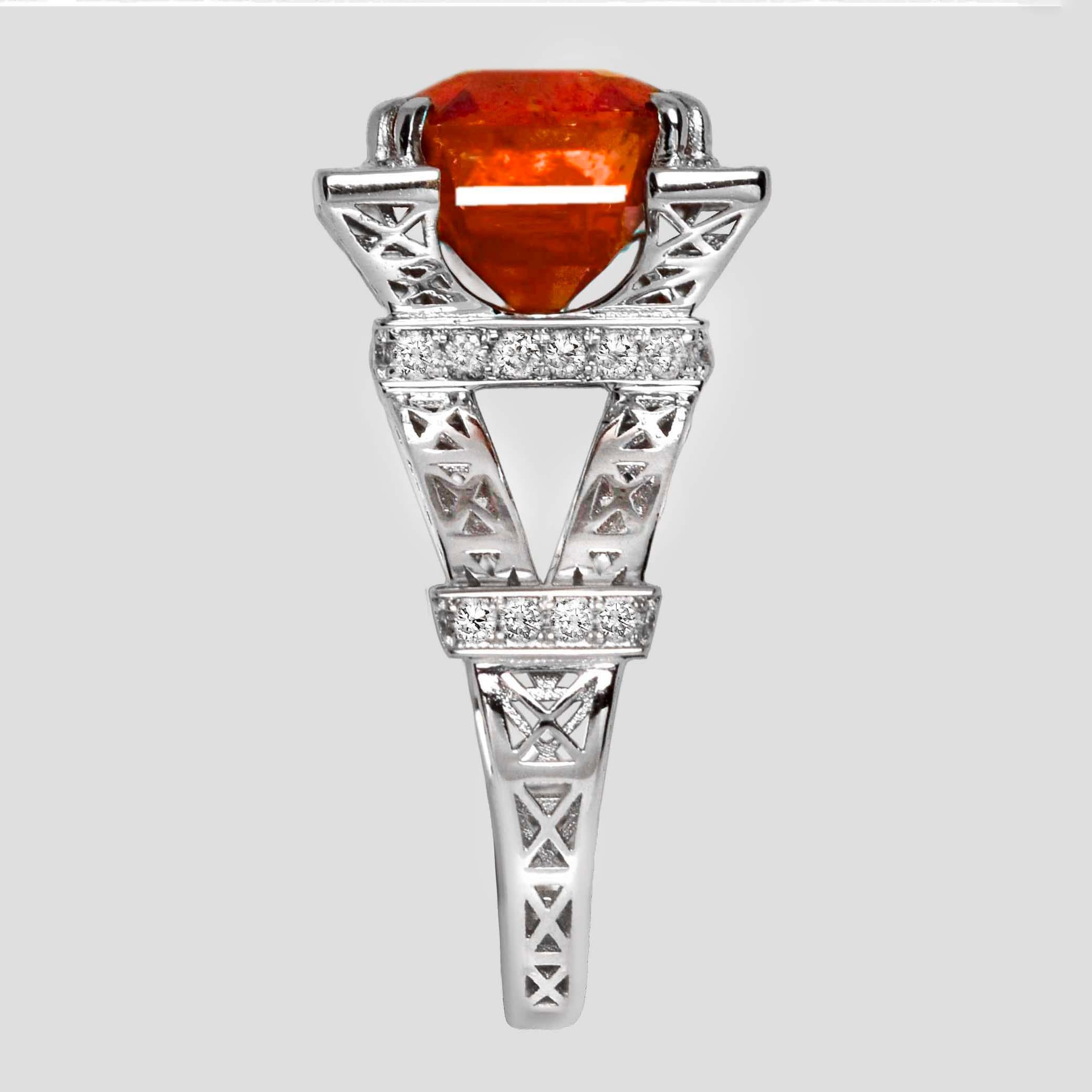 IGI 18K 8.11 Ct Natural Fanta Garnet&Diamonds Antique Engagement Ring In New Condition For Sale In Kaohsiung City, TW
