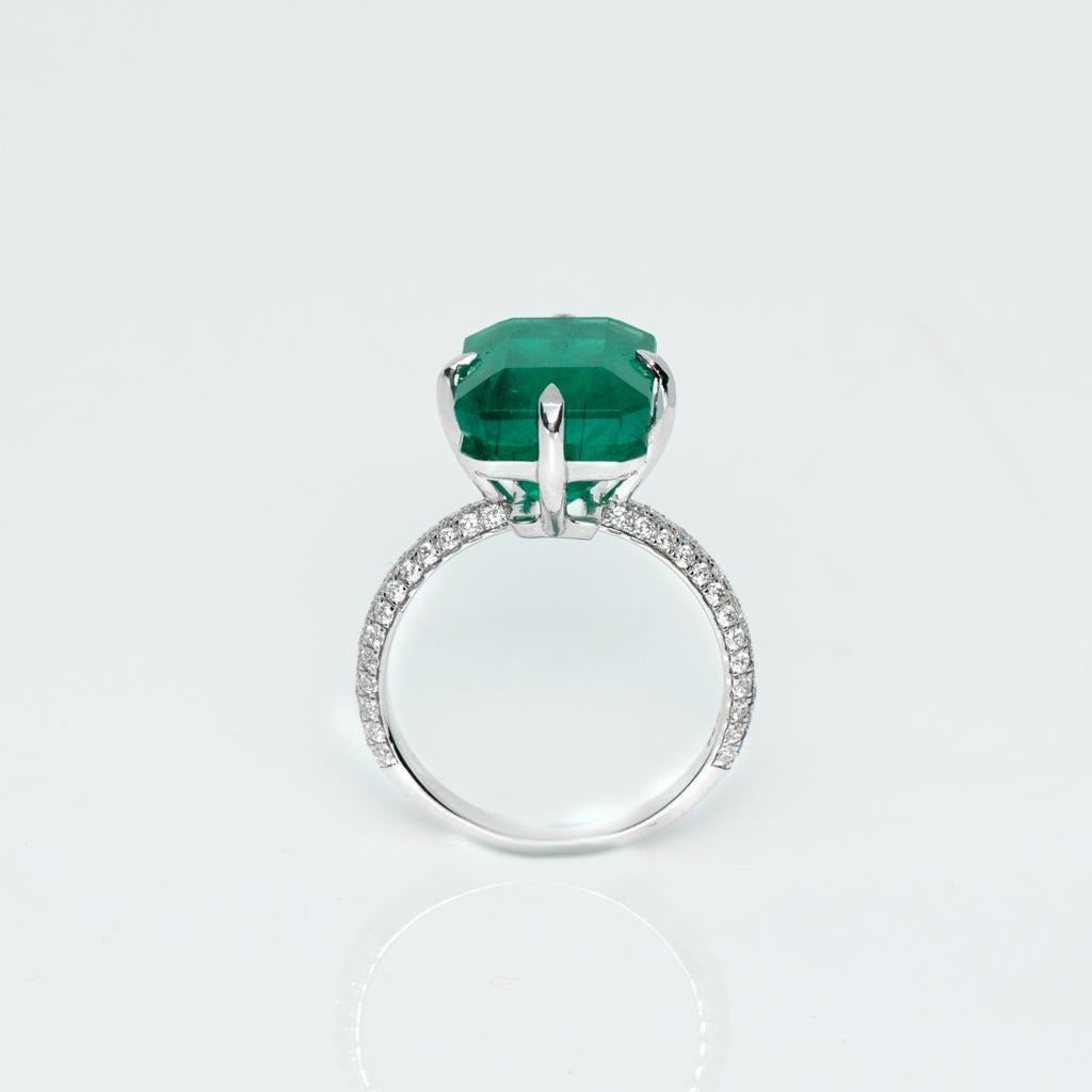 Contemporary IGI 18k 8.56 Ct Emerald & Diamond Antique Art Deco Style Engagement Ring