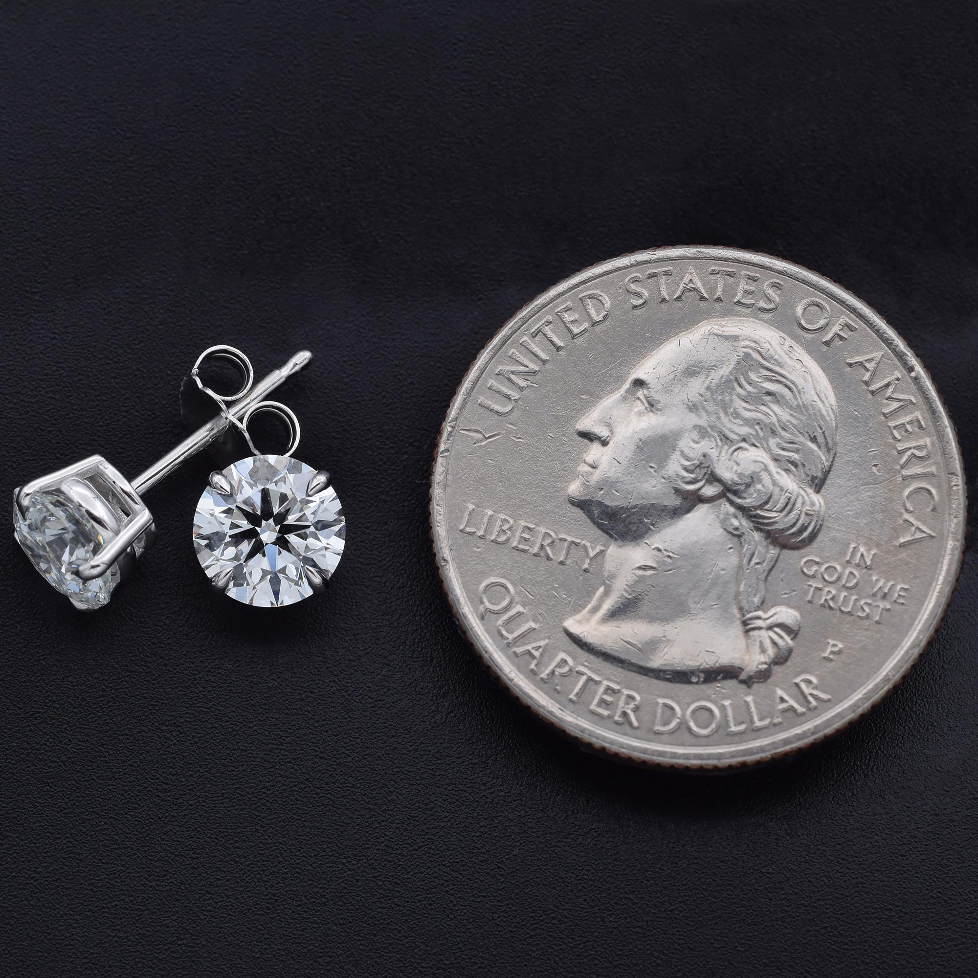 Gewicht: 1.5 Gramm
Stein: IGI-zertifizierte 2,26 TCW (1,14 & 1,12 Ct) F VS Labor erstellt Runde Brillanten
Abmessungen: 6.63-6.67x4.12-6.64-6.69x4.15 mm
Punze: 14K

ARTIKEL-NUMMER:BR-1067-101023-13
