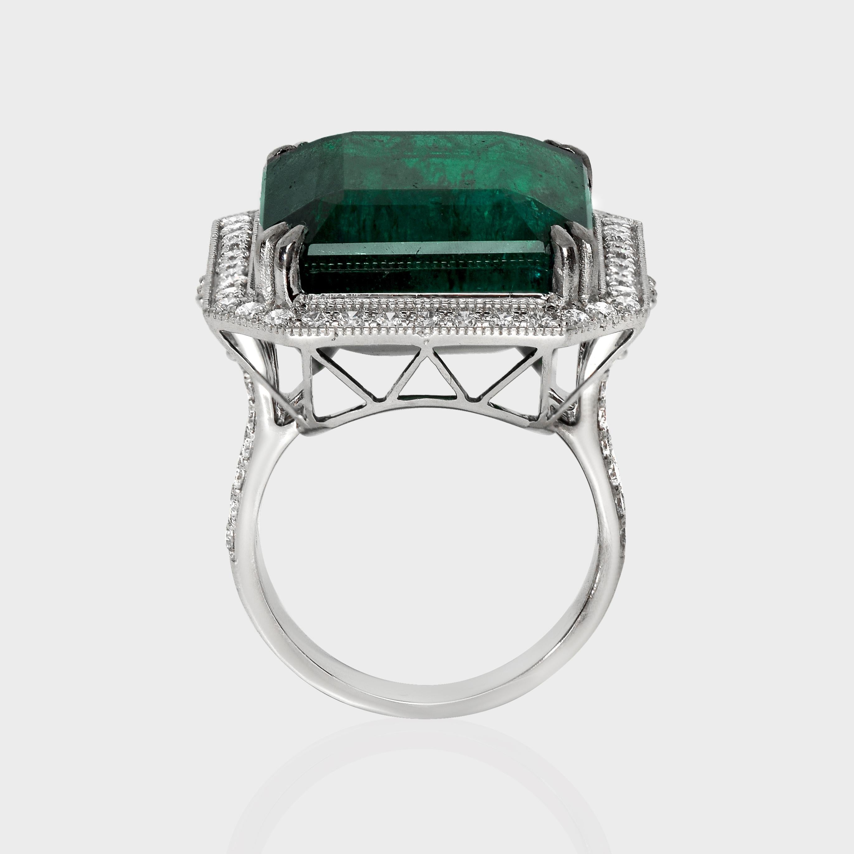 IGI 26.30 Ct 14K White Gold Natural Zambian Emerald&Diamond Engagement Ring In New Condition For Sale In Kaohsiung City, TW
