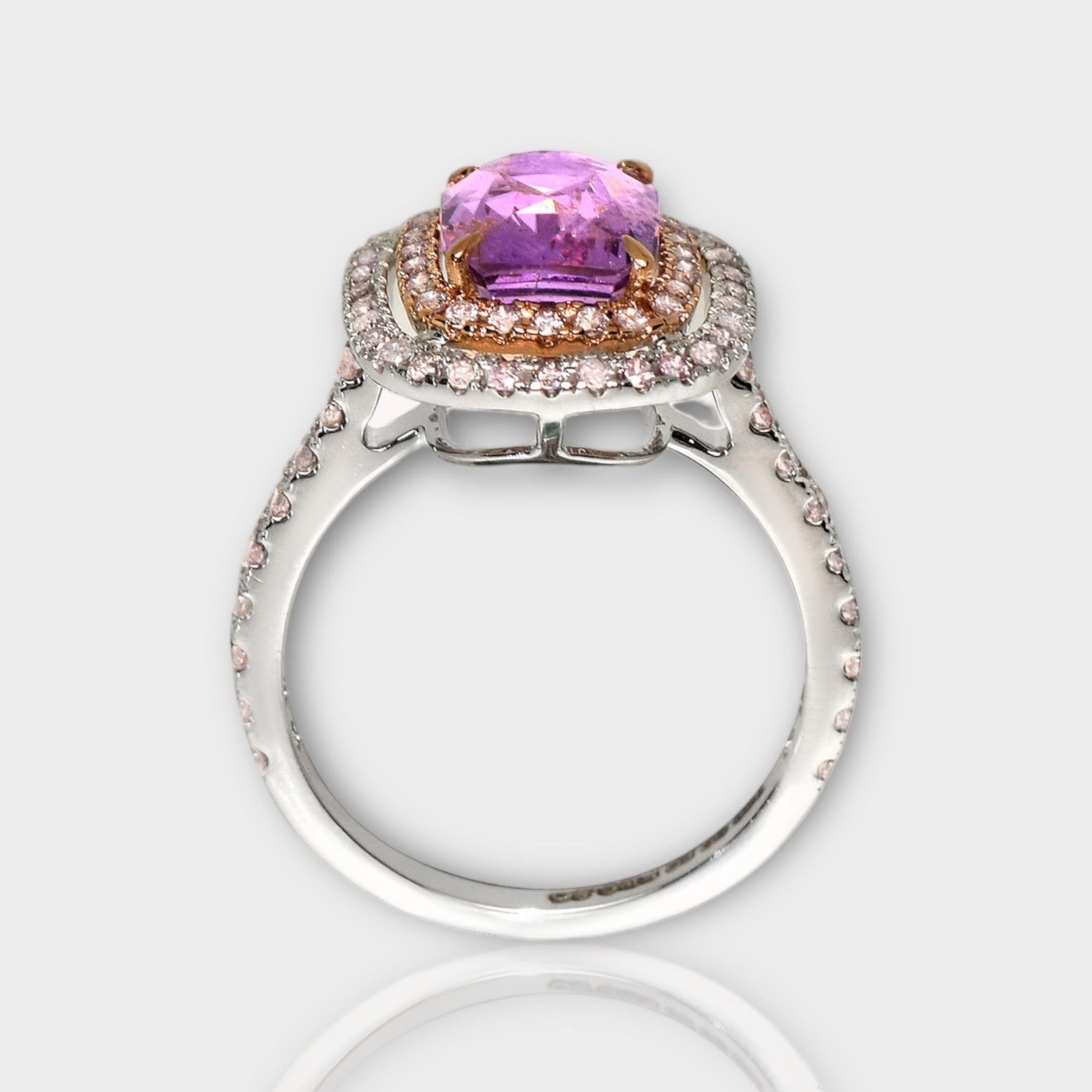 IGI 2.82 Ct Unheated Pink Sapphire& Pink Diamond Engagement Ring In New Condition For Sale In Kaohsiung City, TW