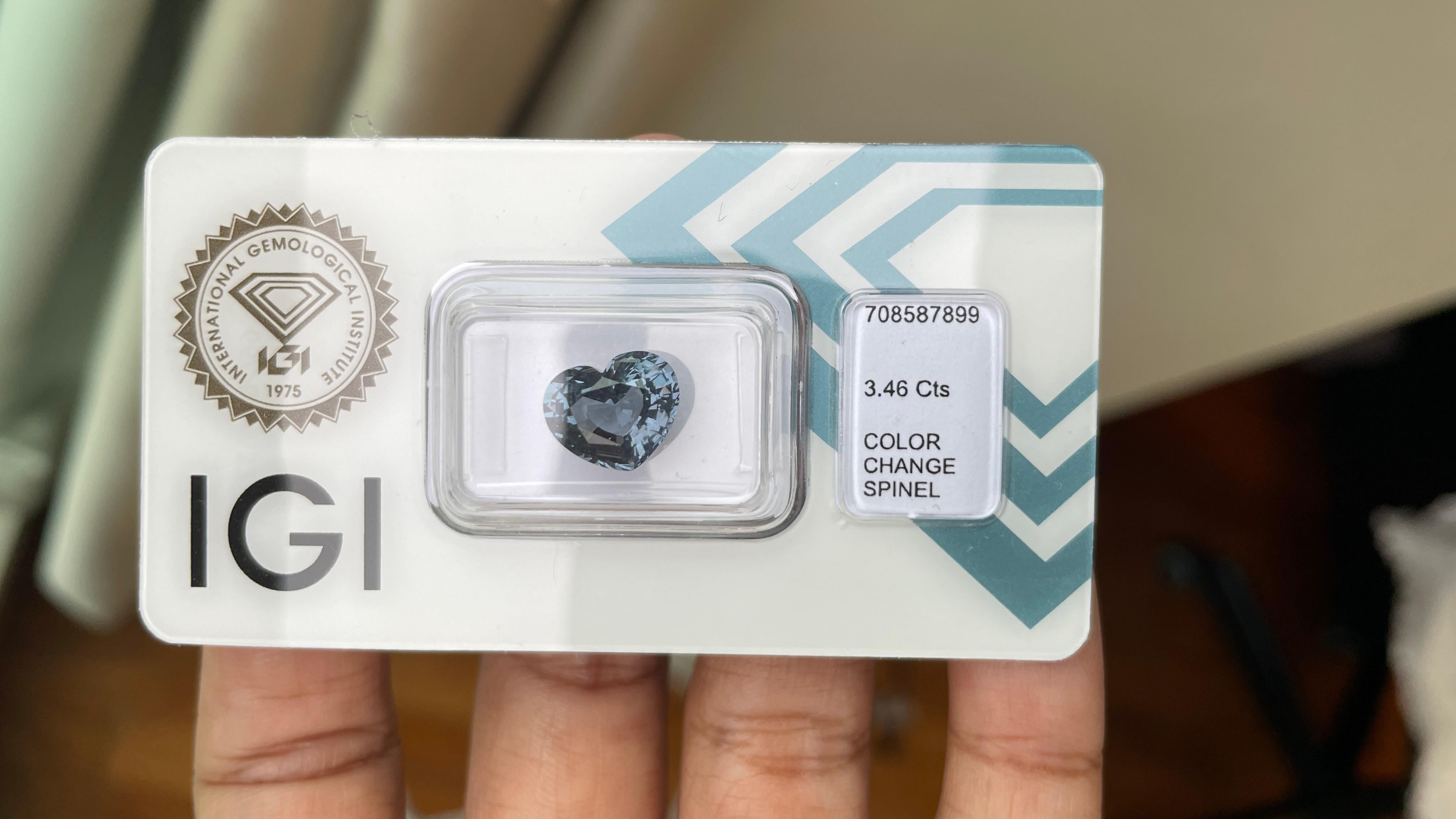 IGI 3,46Ct Espinela Azul Grisácea-Sin defectos, brillante y talla de precisión(10,0x8,4x5,7mm) en venta 3