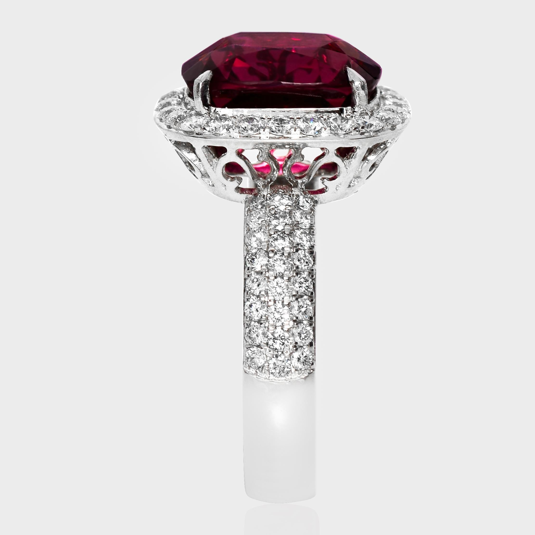 IGI 5,19 ct Anillo de compromiso Art Decó de oro blanco de 14 quilates con granate rojo vivo en Nuevo Estado en Kaohsiung City, TW